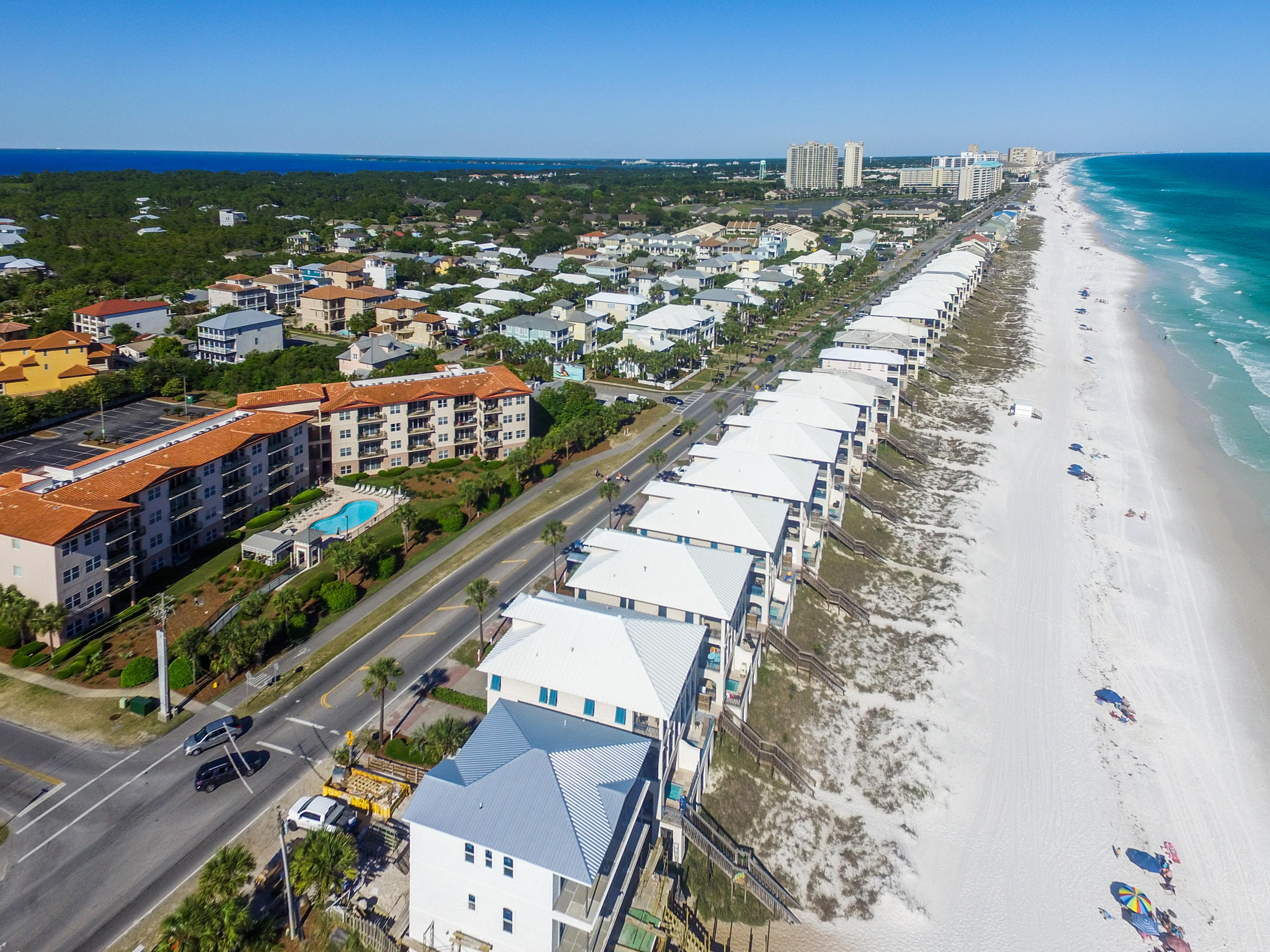 EMERALD WATERS - Residential