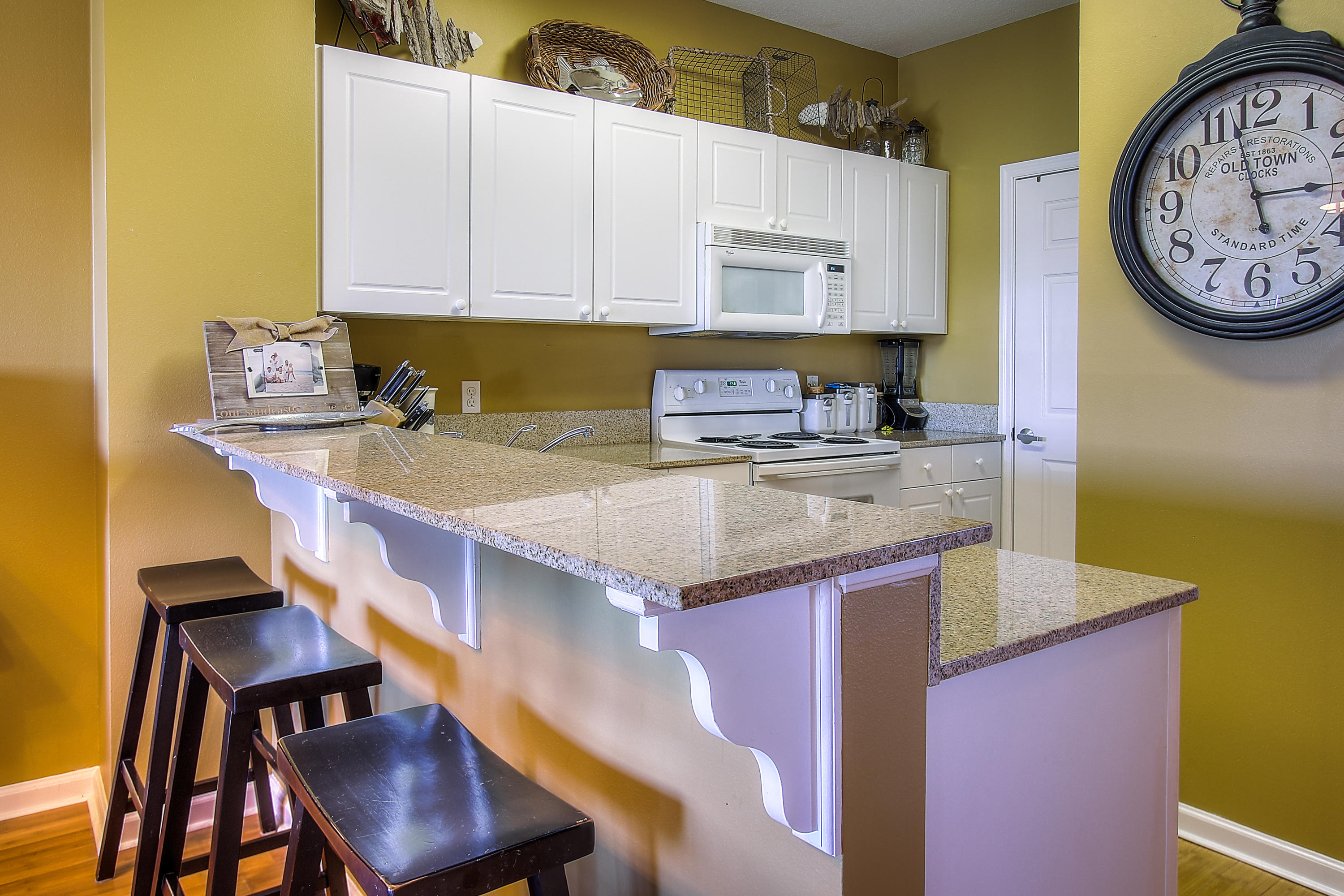 EMERALD WATERS - Residential