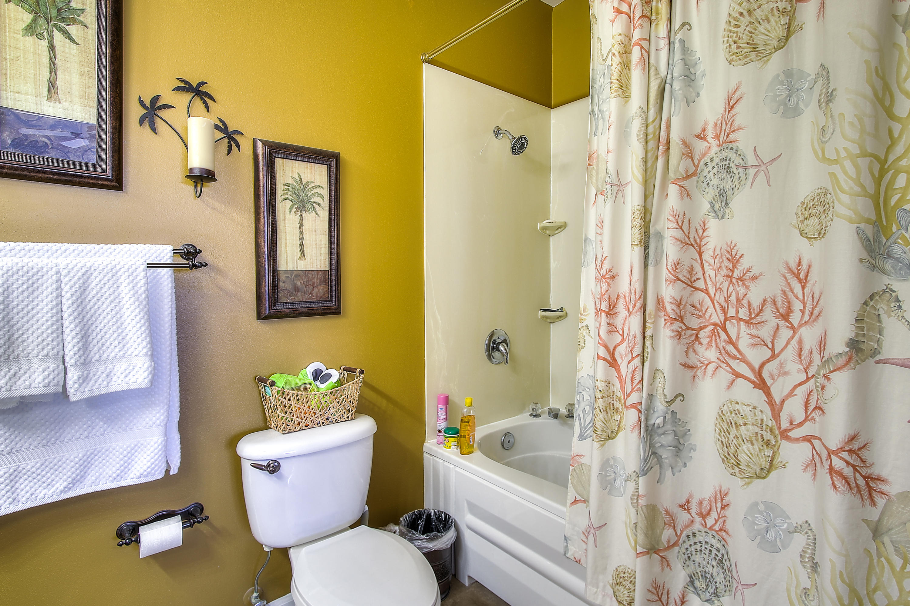 EMERALD WATERS - Residential