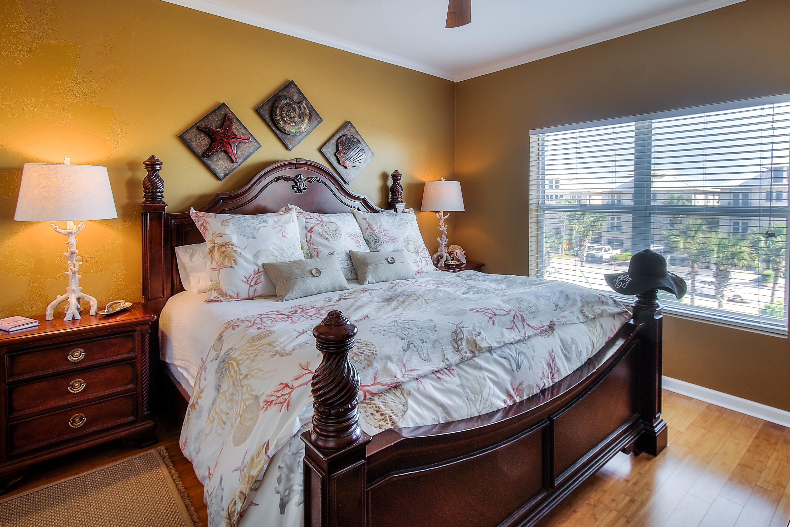 EMERALD WATERS - Residential