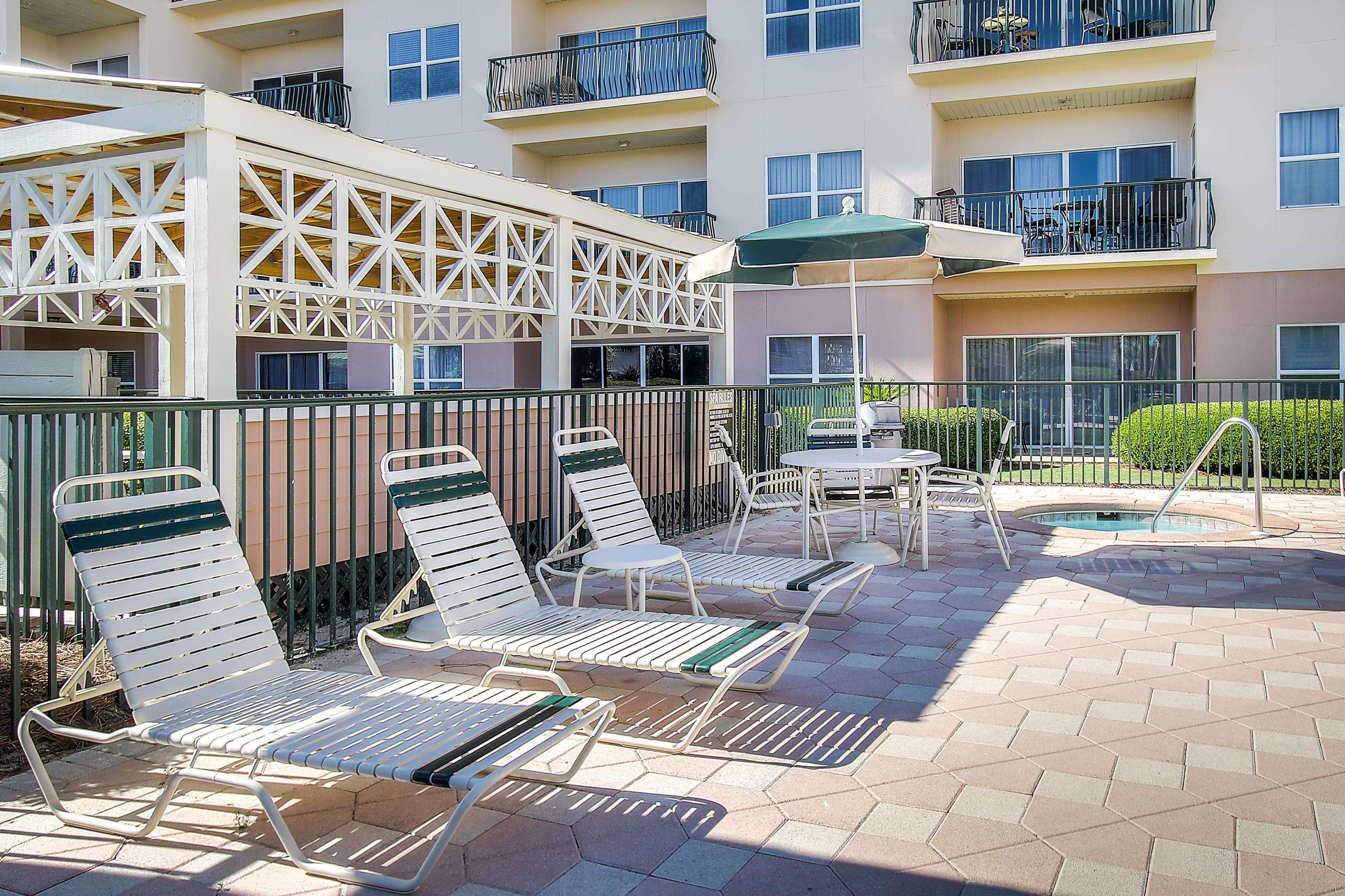 EMERALD WATERS - Residential