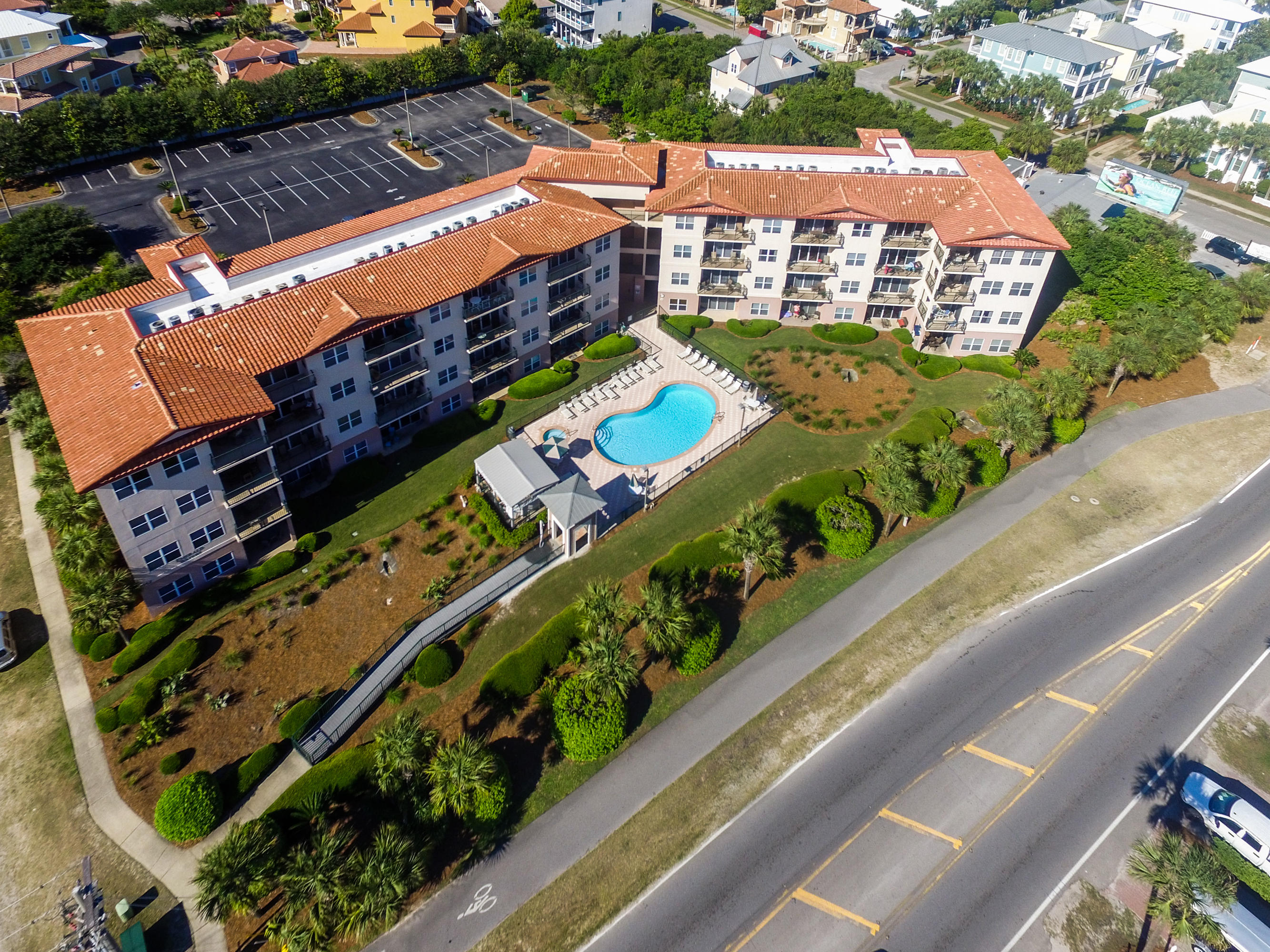 EMERALD WATERS - Residential