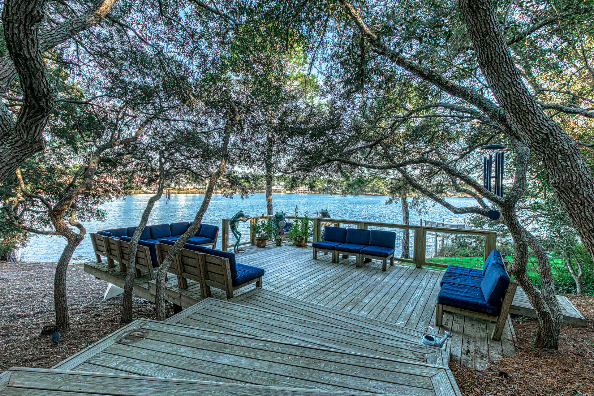 EASTERN LAKE S/D - Residential