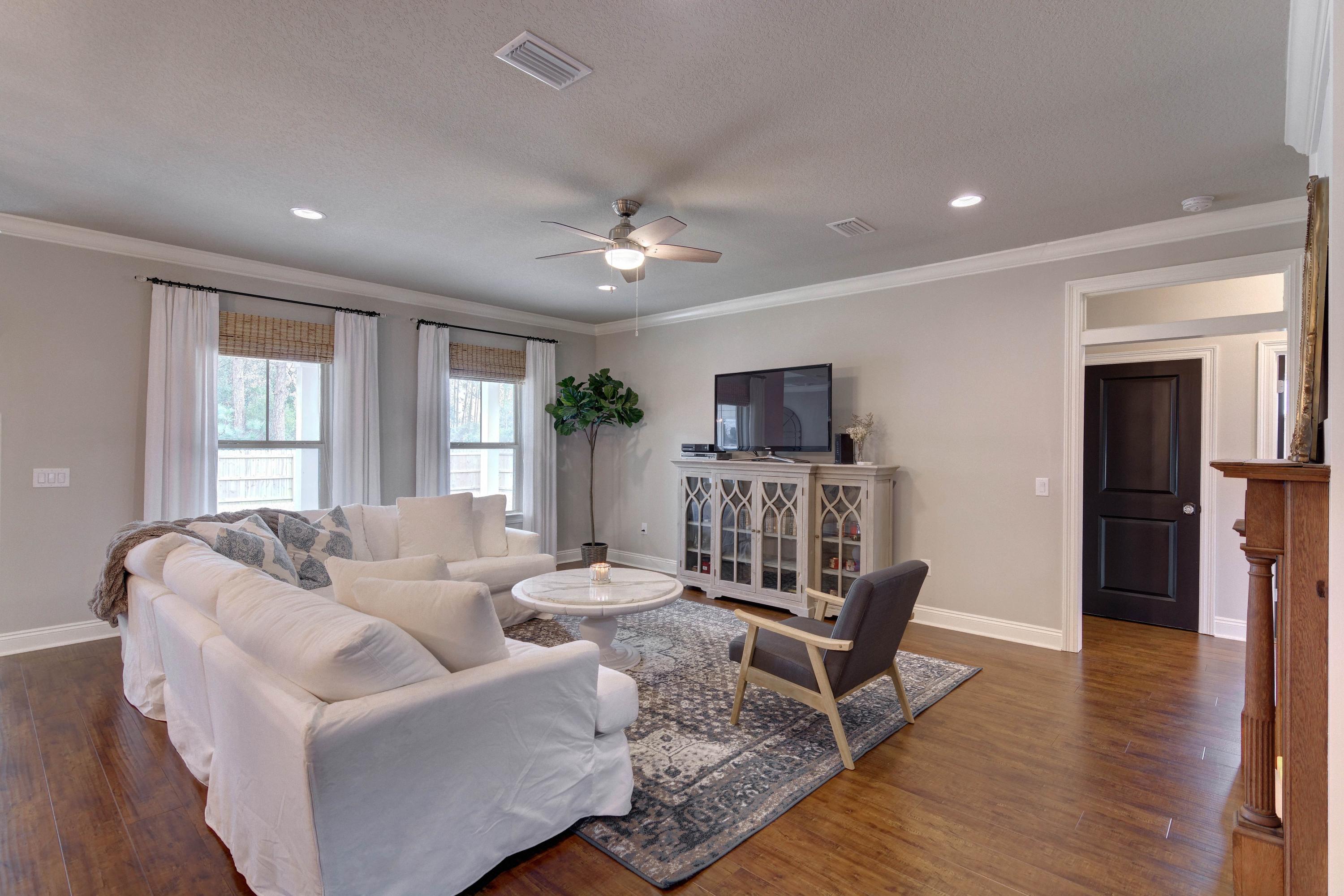 NAVARRE S/D 2ND ADDN - Residential