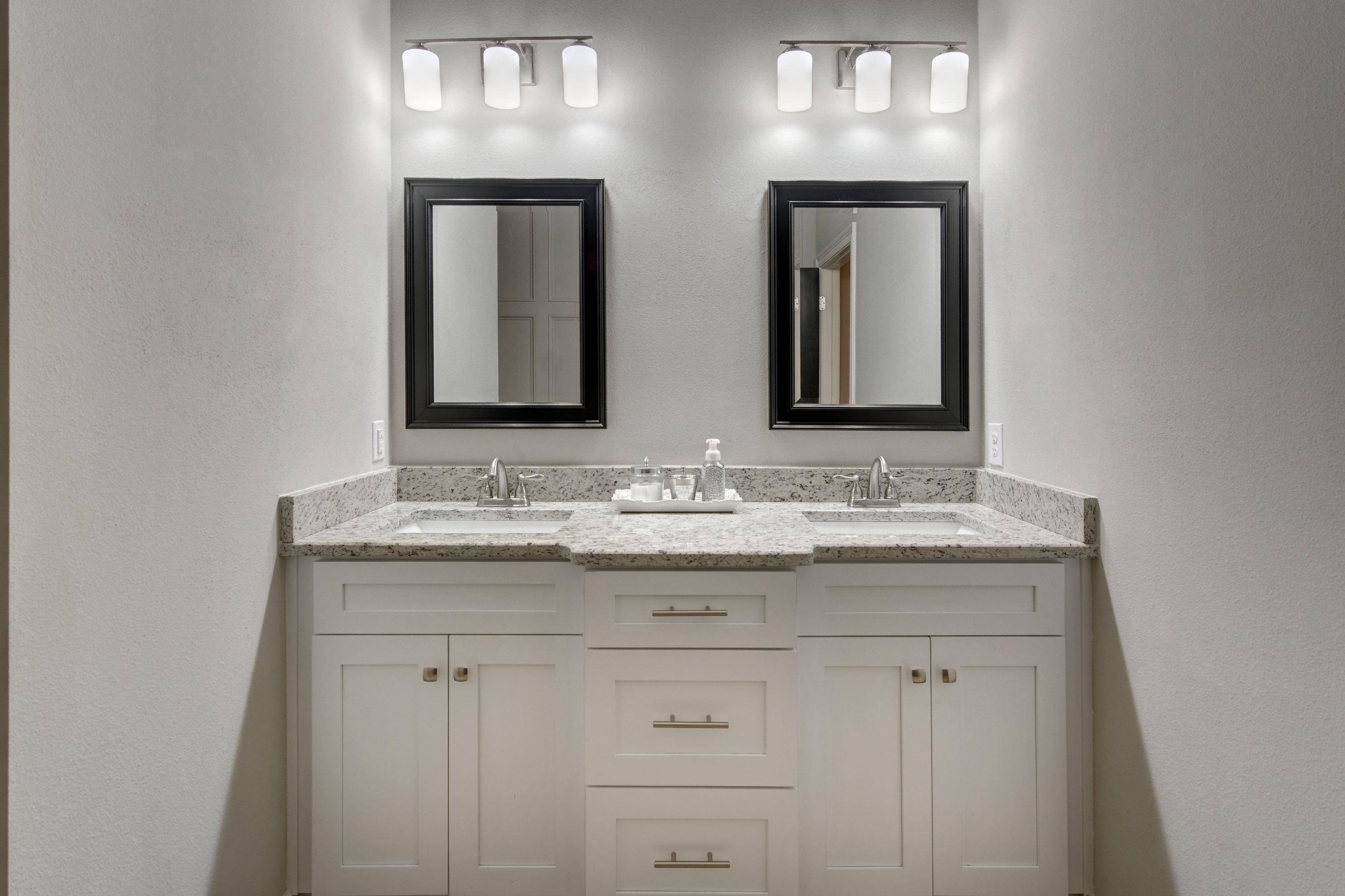 NAVARRE S/D 2ND ADDN - Residential