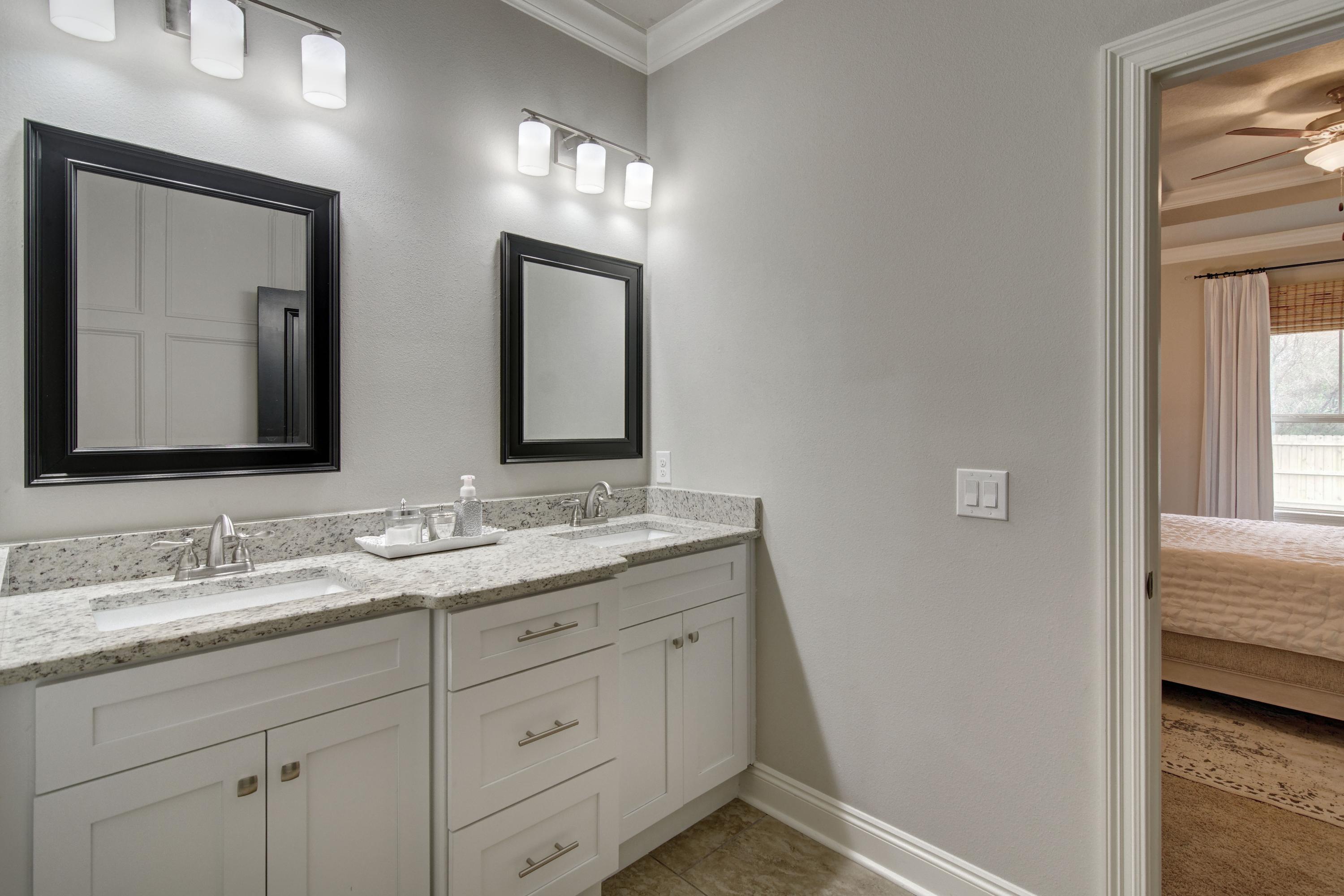 NAVARRE S/D 2ND ADDN - Residential