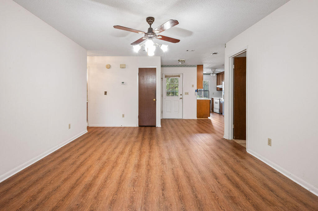 CREEKSIDE 3 - Residential