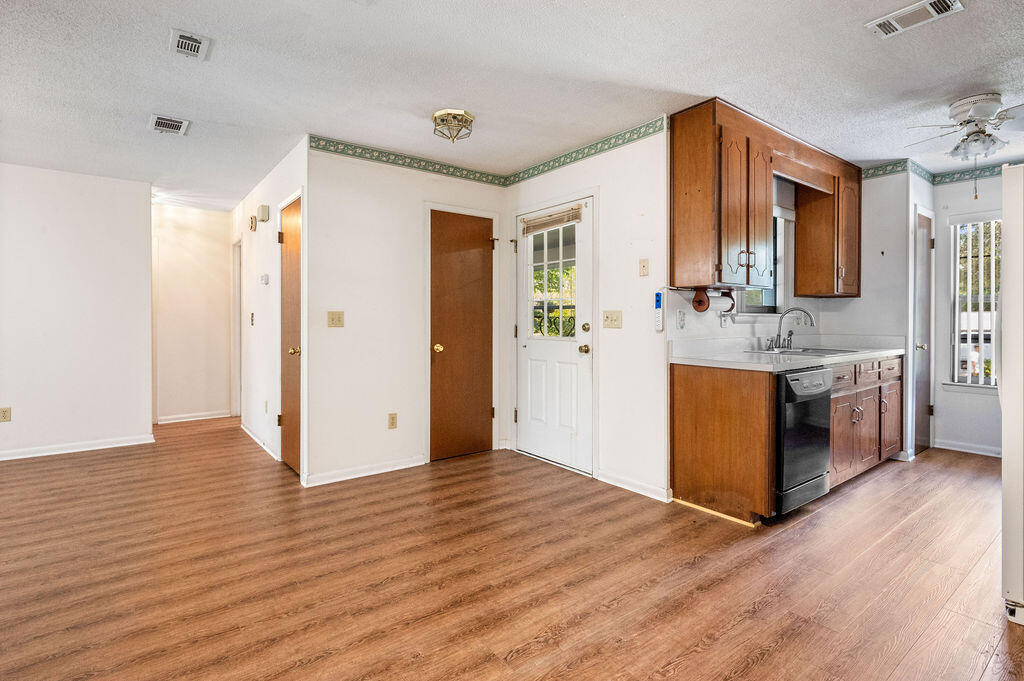 CREEKSIDE 3 - Residential