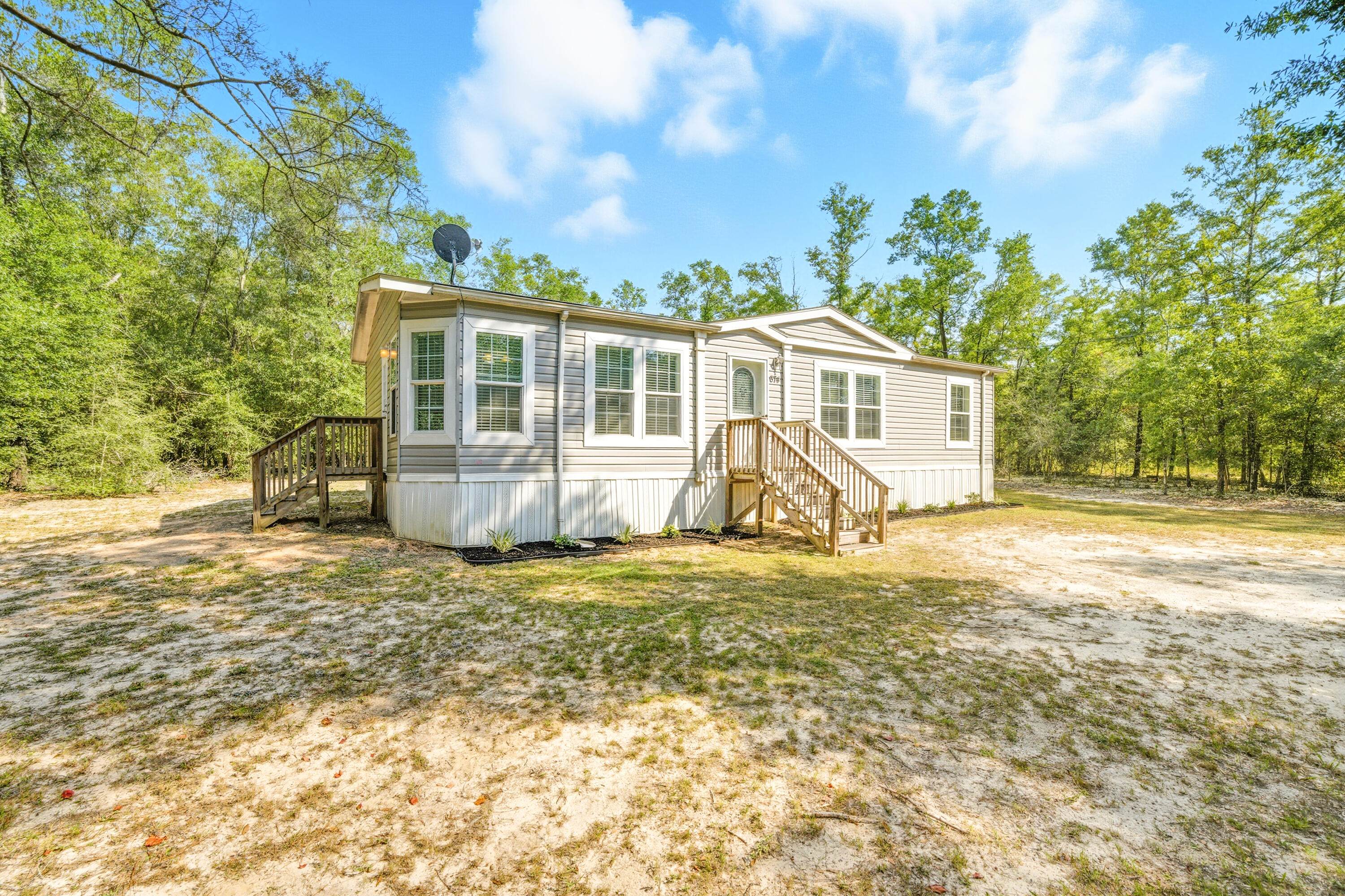 COUNTRY MANOR ESTATES - Residential