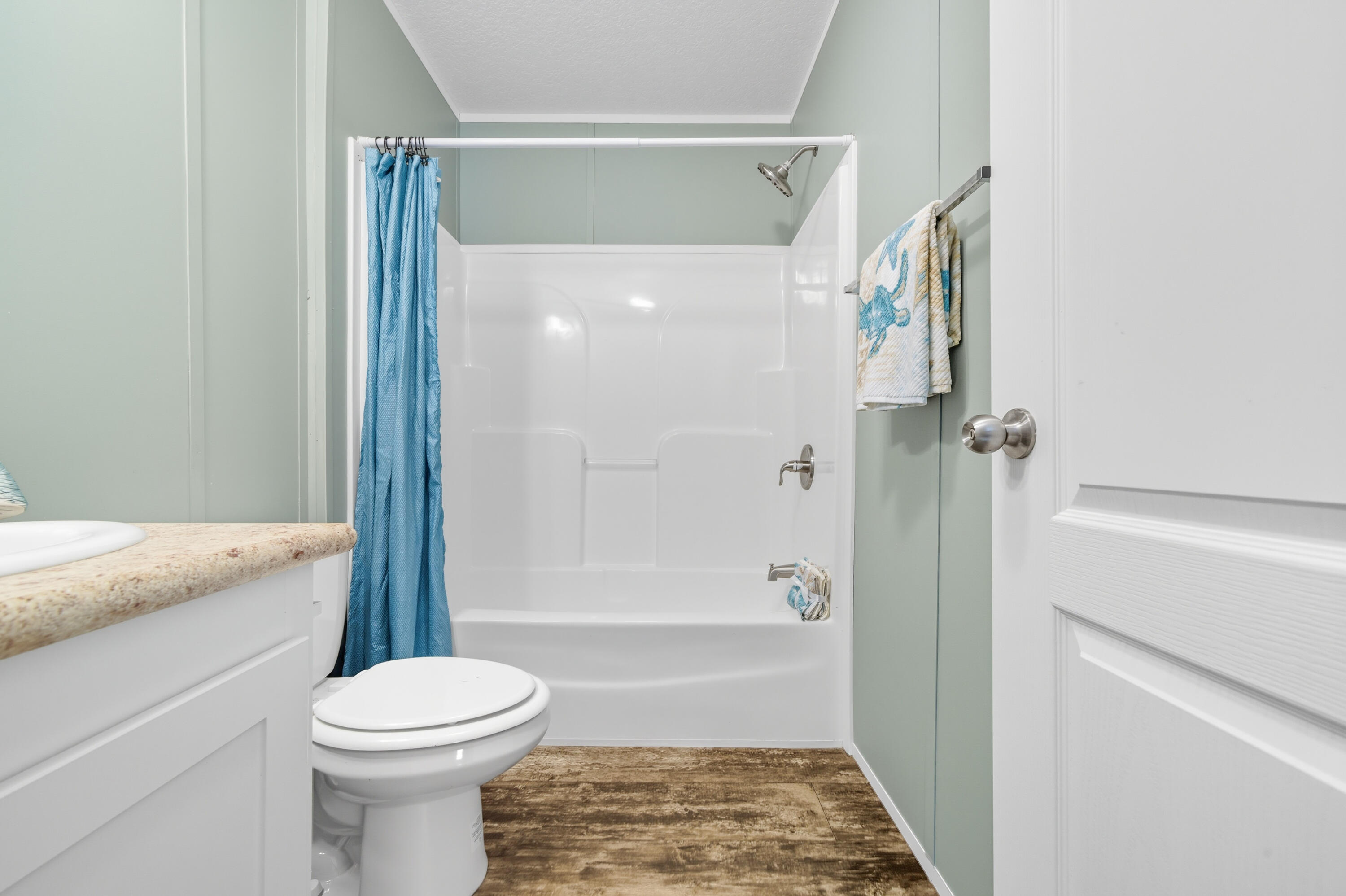 COUNTRY MANOR ESTATES - Residential