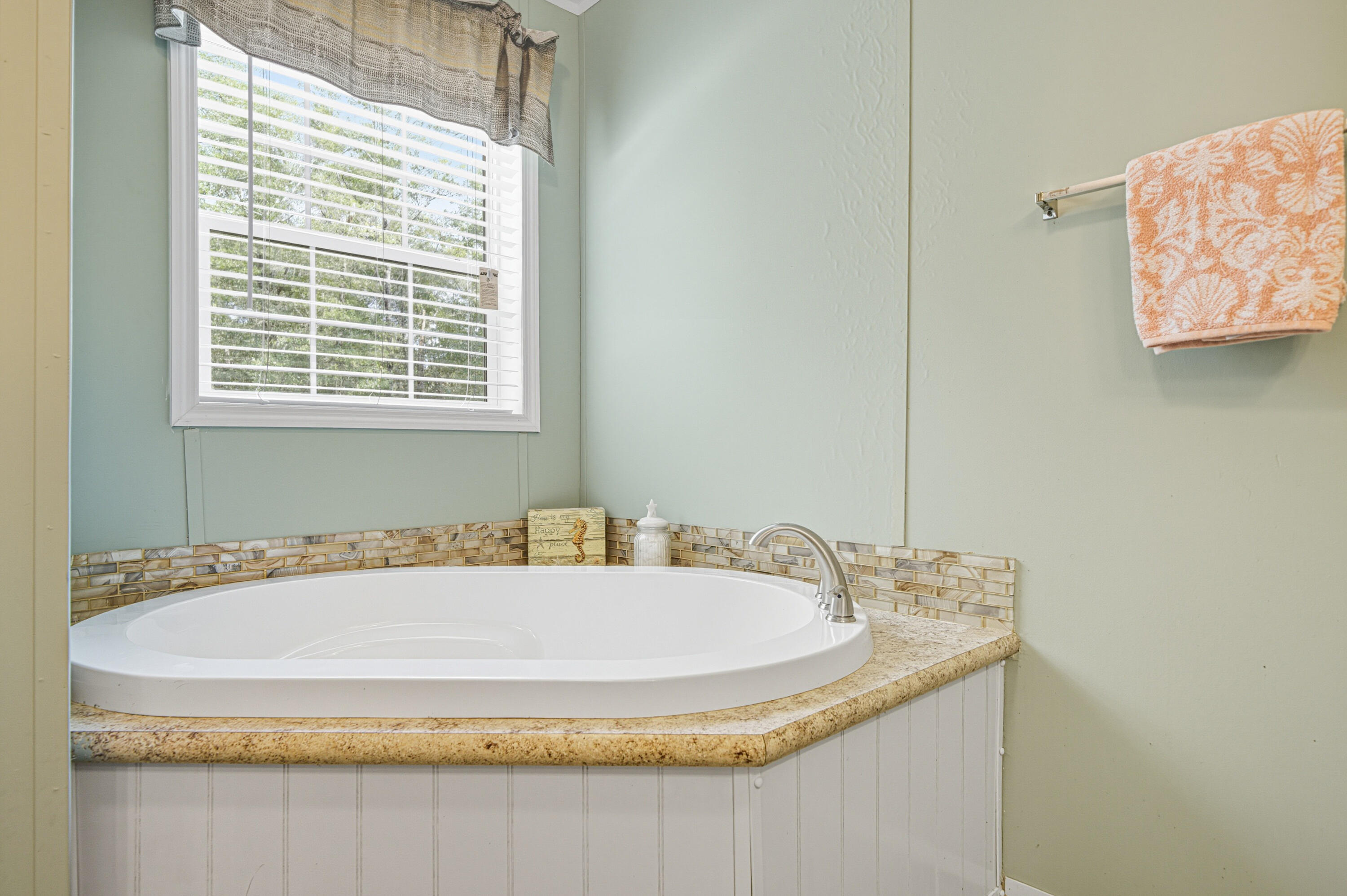 COUNTRY MANOR ESTATES - Residential