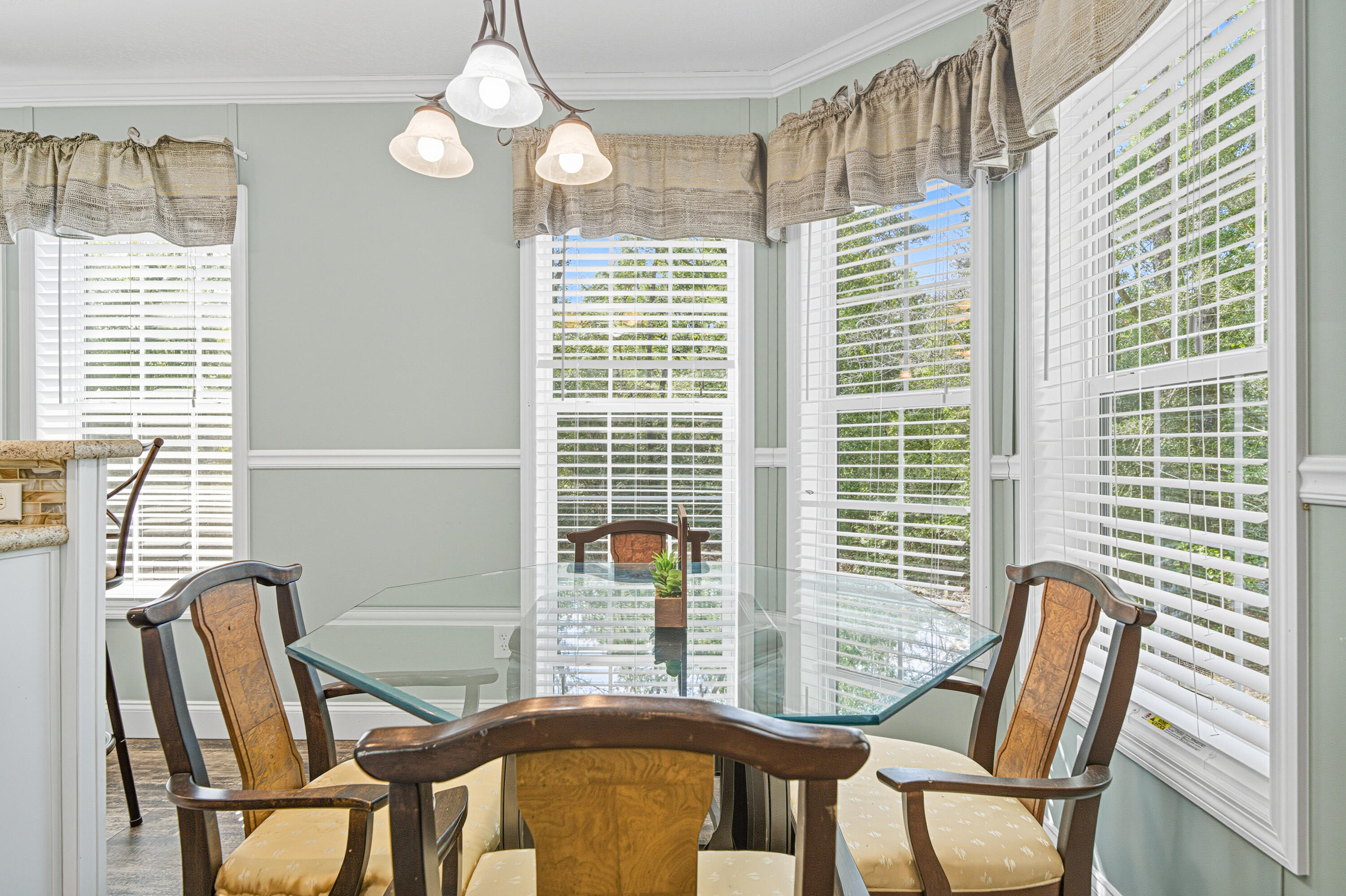 COUNTRY MANOR ESTATES - Residential