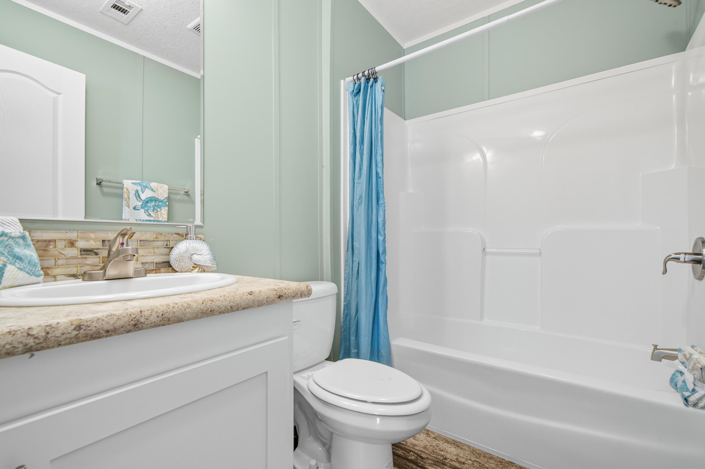 COUNTRY MANOR ESTATES - Residential