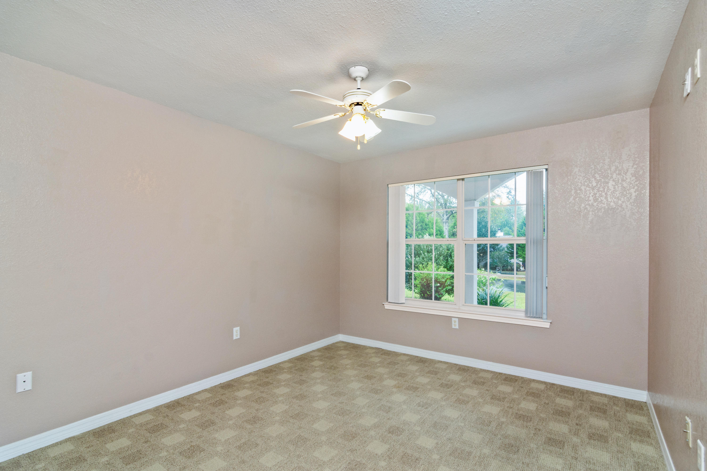 ROLLING HILLS ESTATES - Residential