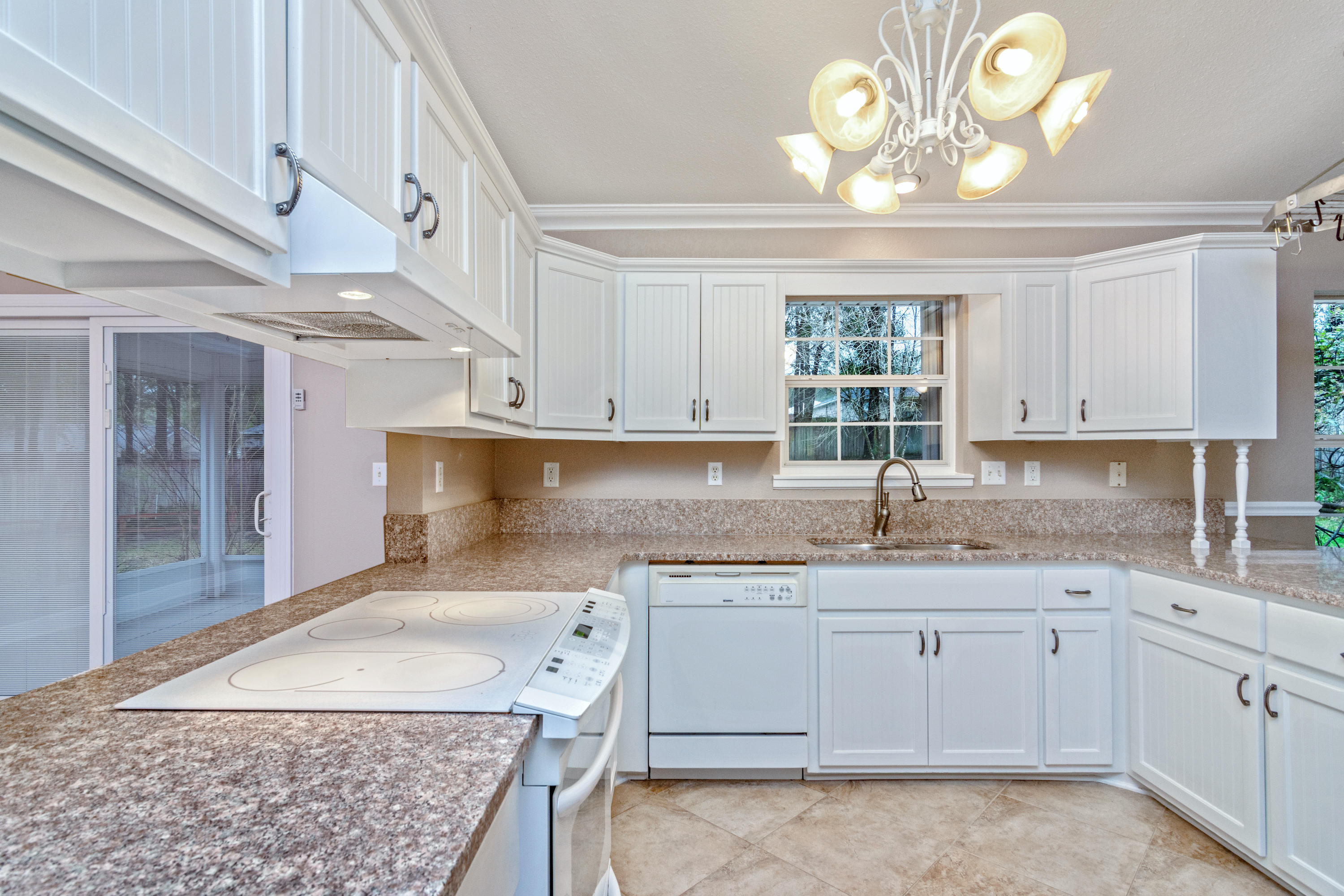 ROLLING HILLS ESTATES - Residential