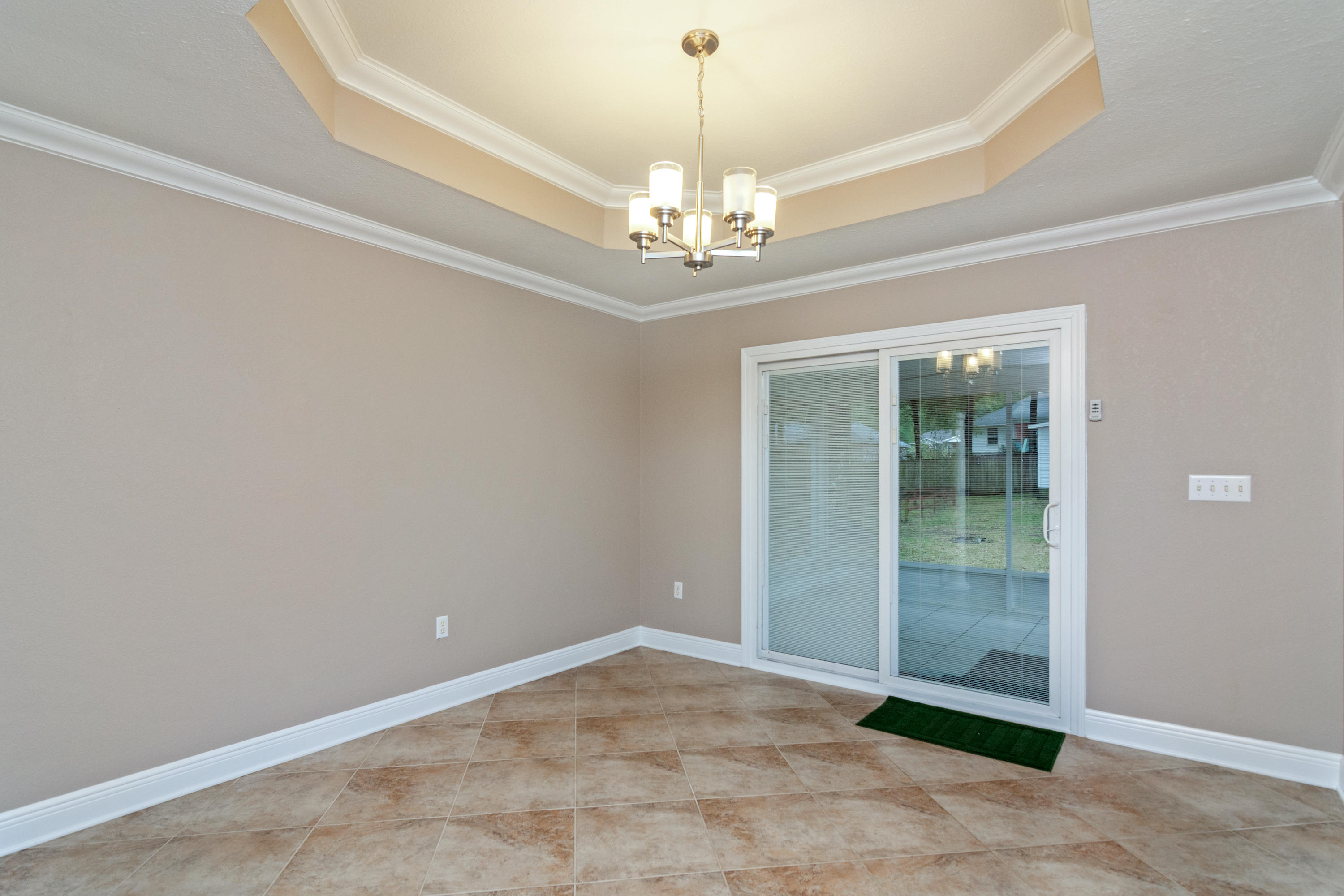 ROLLING HILLS ESTATES - Residential