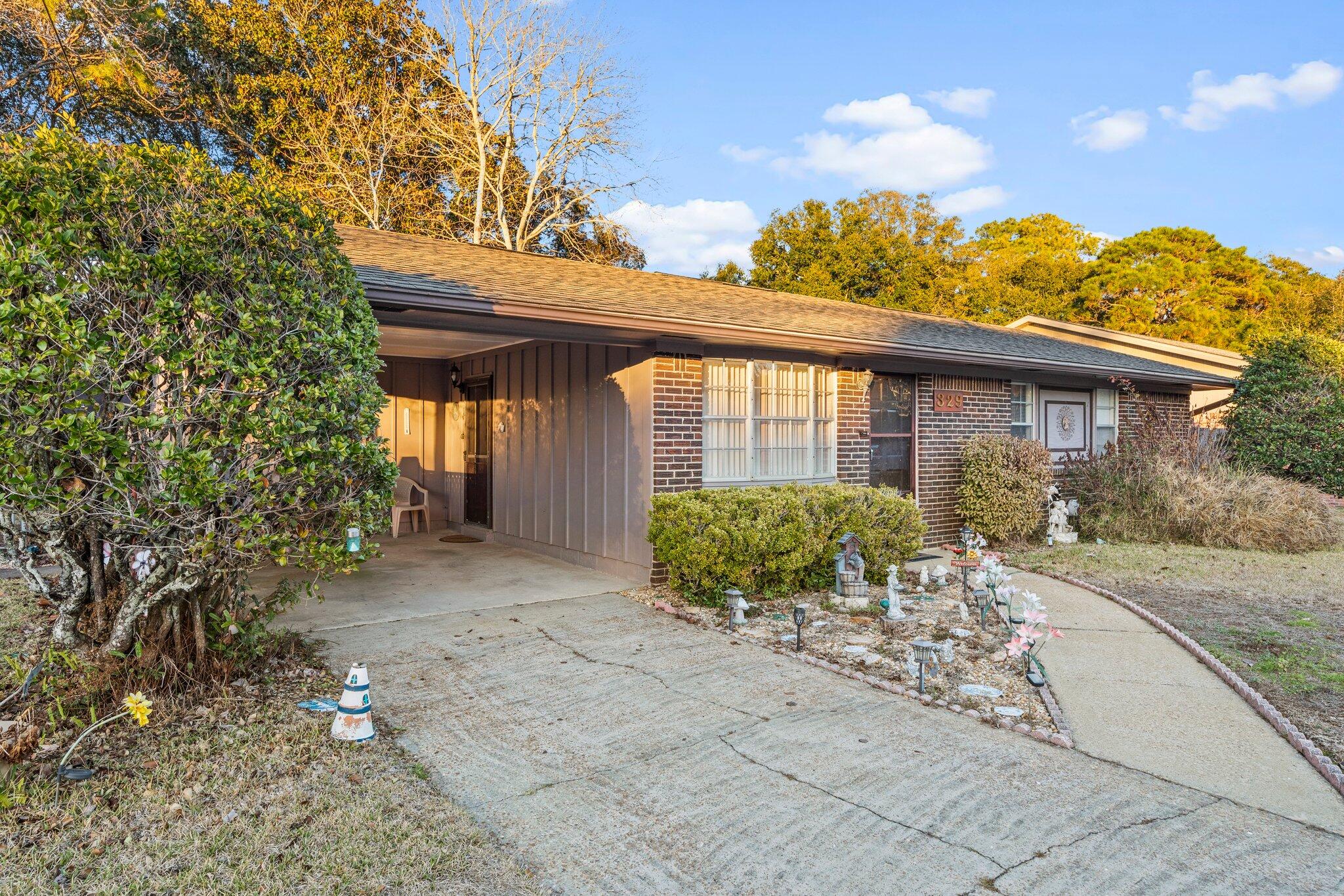 SANTASIA PARK 1ST ADD LOT 6 BLK D - Residential