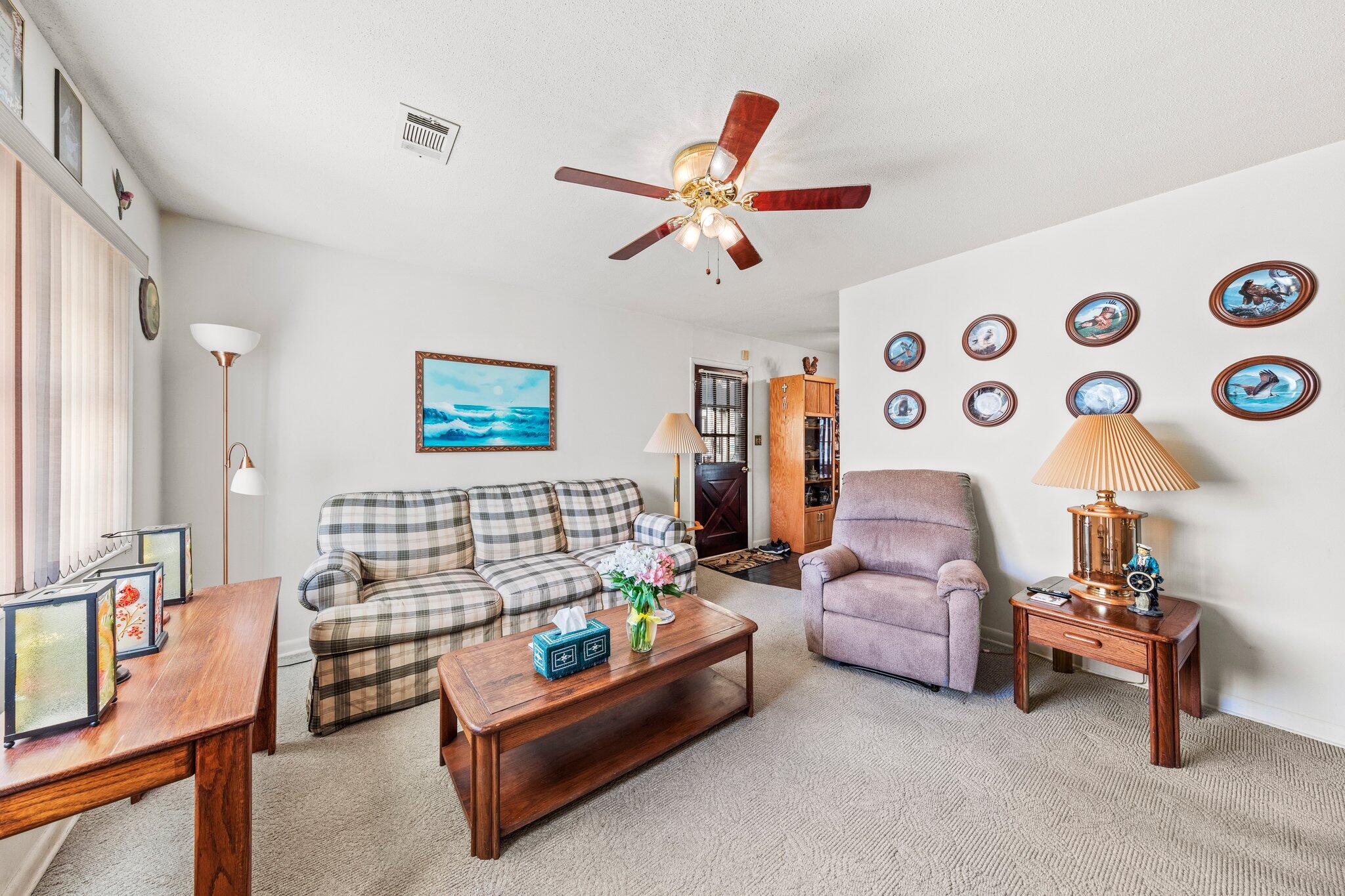 SANTASIA PARK 1ST ADD LOT 6 BLK D - Residential