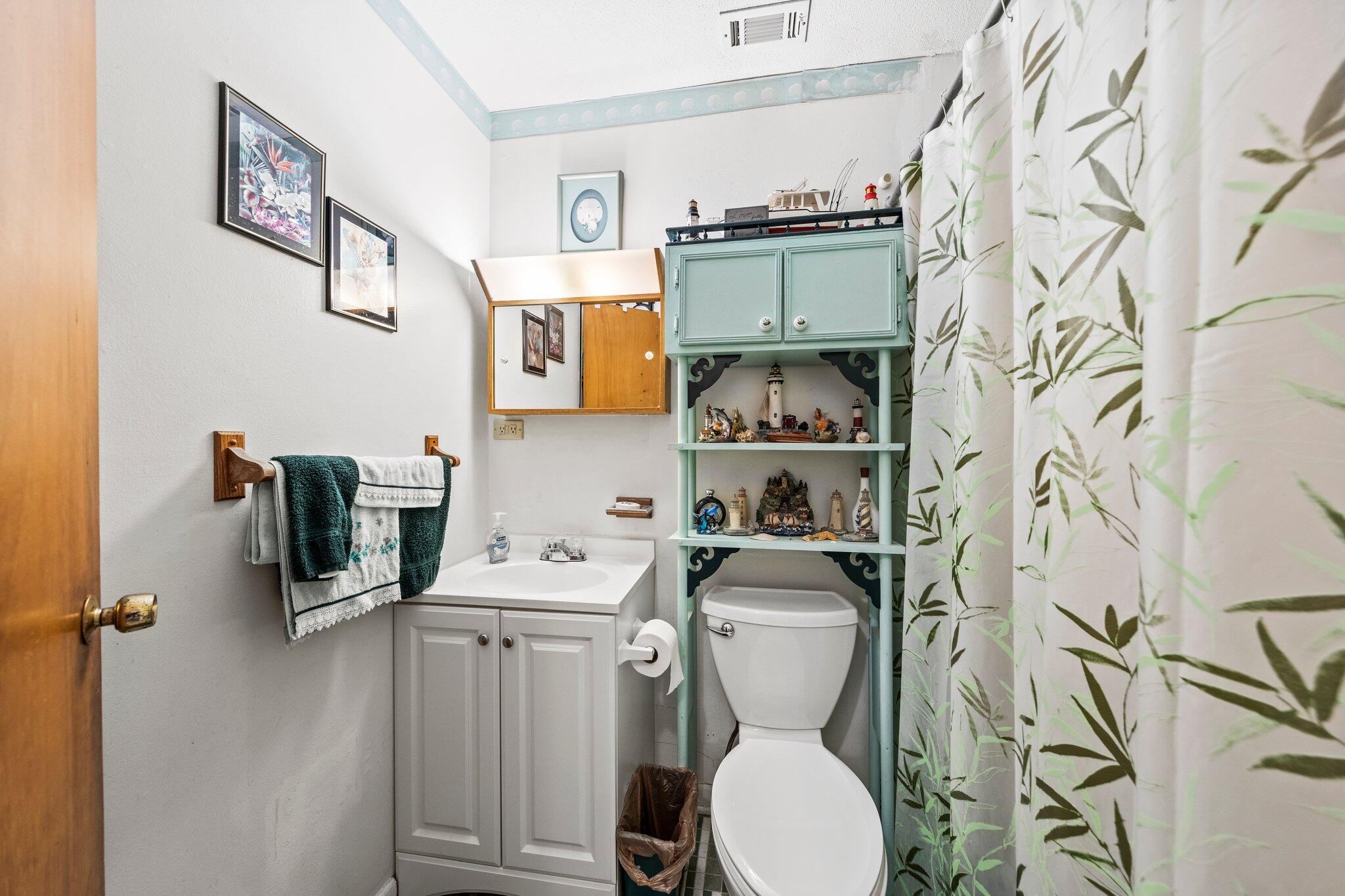 SANTASIA PARK 1ST ADD LOT 6 BLK D - Residential