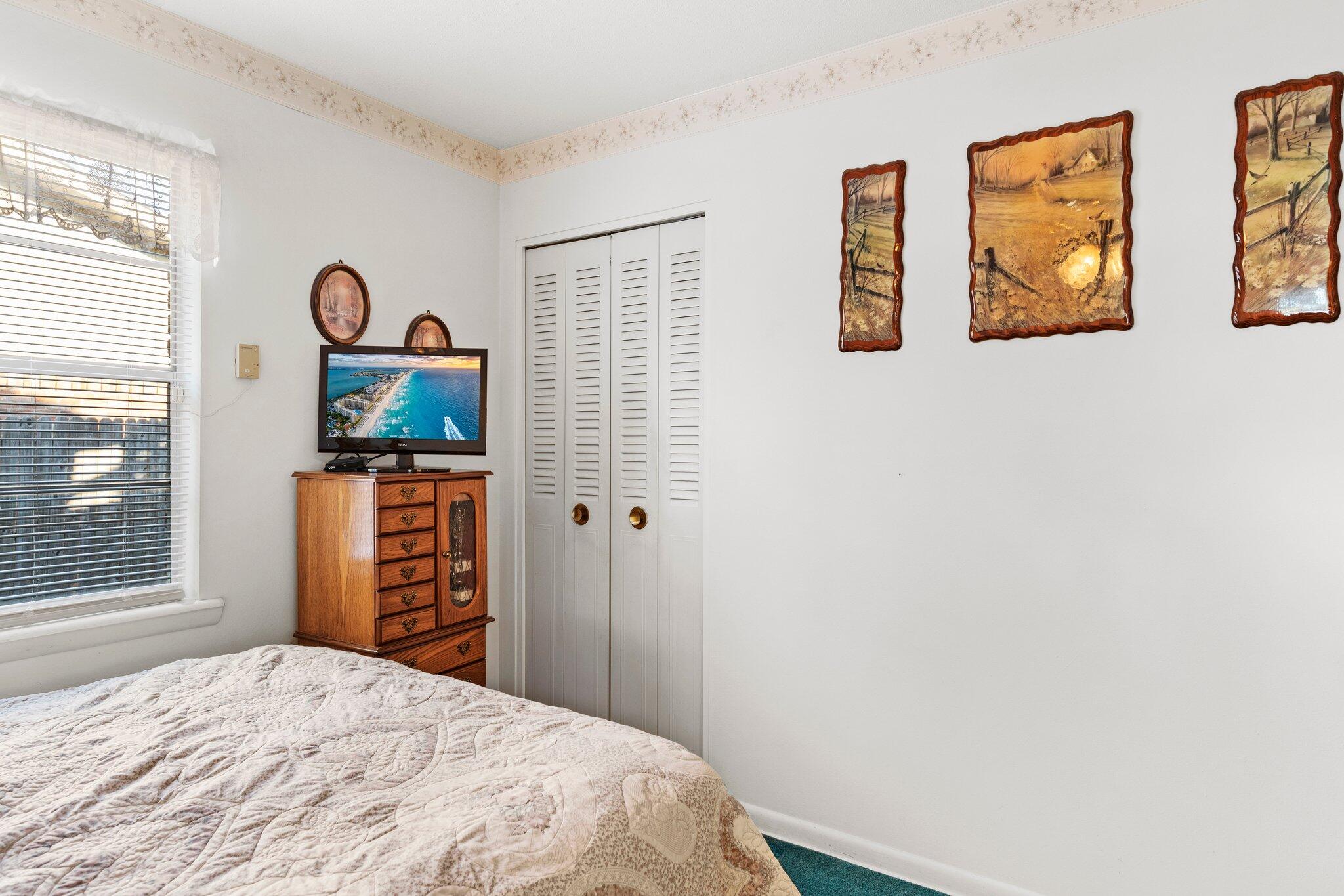 SANTASIA PARK 1ST ADD LOT 6 BLK D - Residential