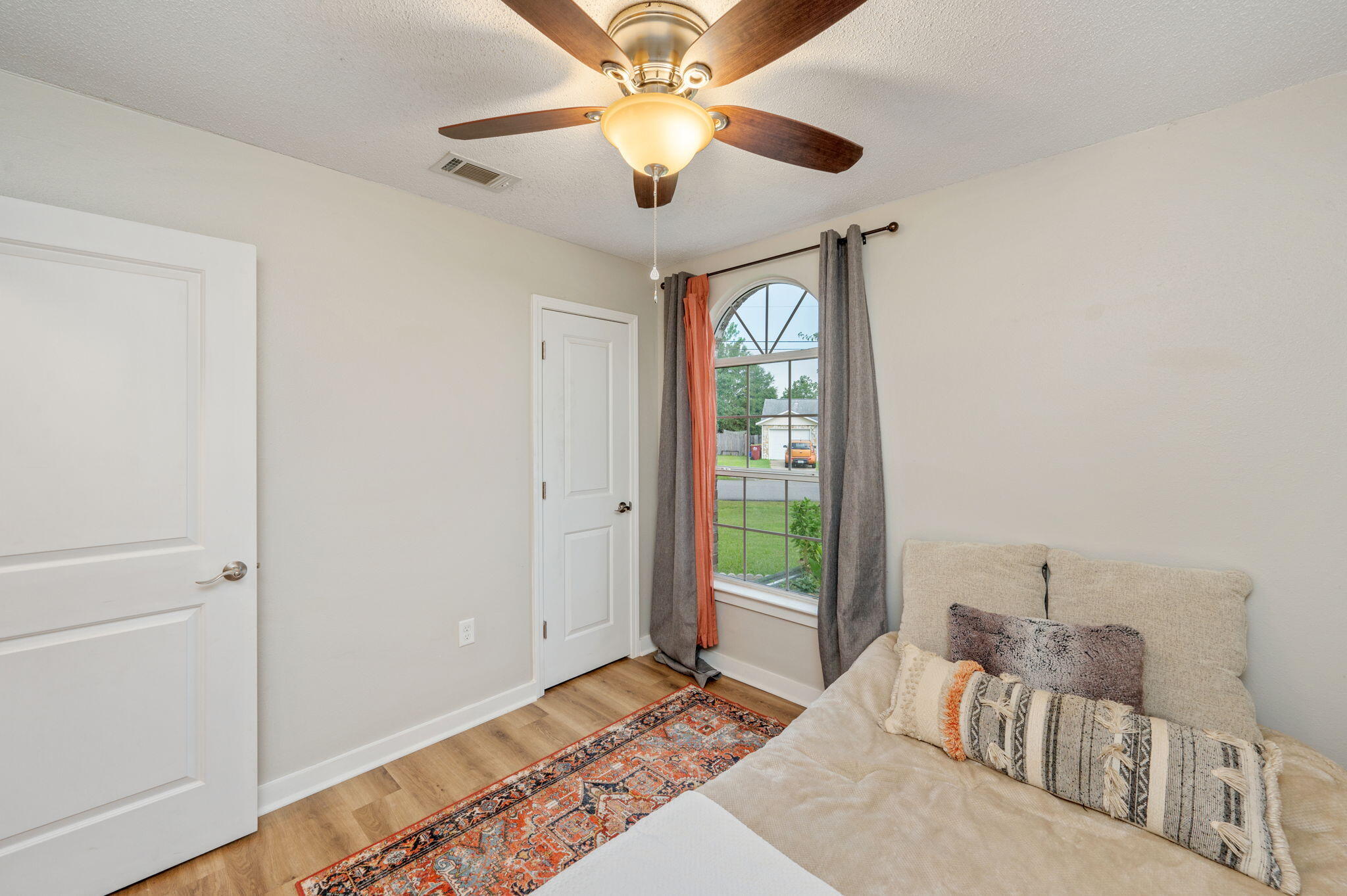 SHOAL TERRACE ESTATES - Residential Lease