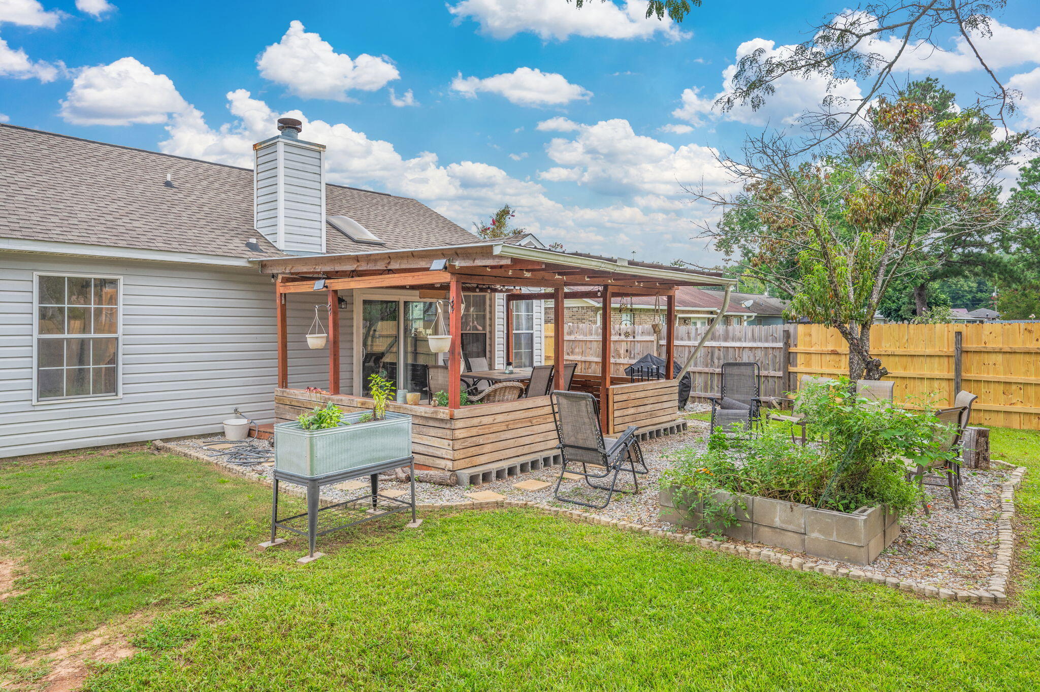 SHOAL TERRACE ESTATES - Residential Lease