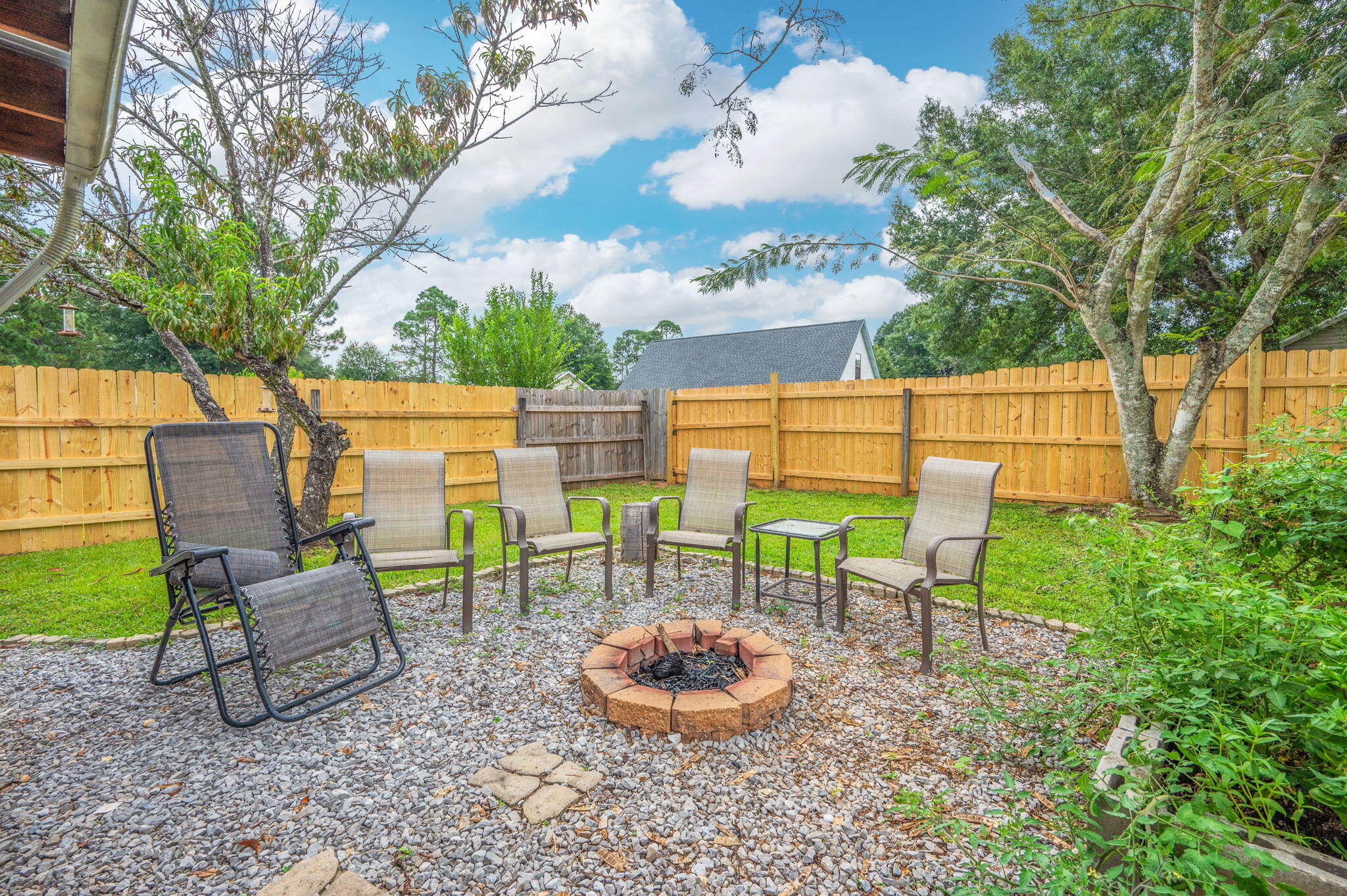 SHOAL TERRACE ESTATES - Residential Lease
