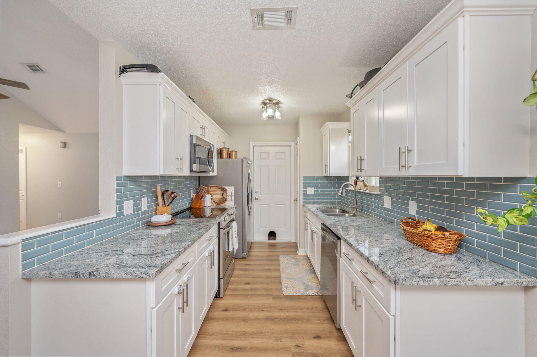 SHOAL TERRACE ESTATES - Residential Lease