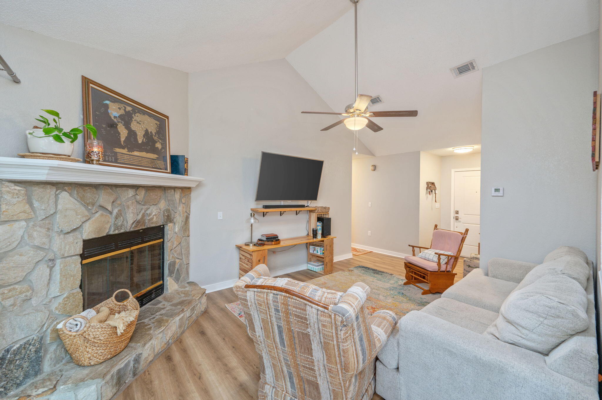 SHOAL TERRACE ESTATES - Residential Lease
