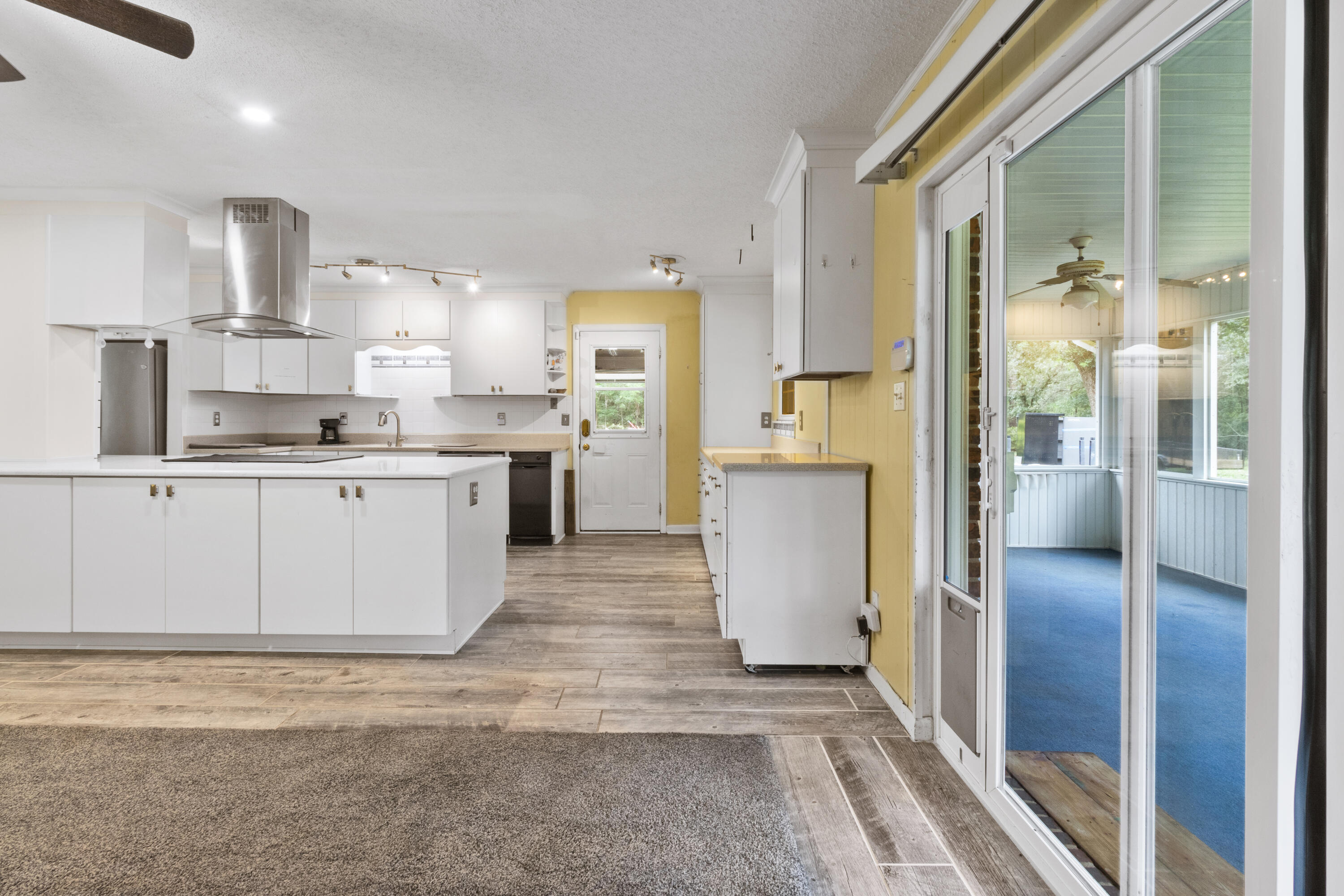 NO RECORDED SUBDIVISION - Residential