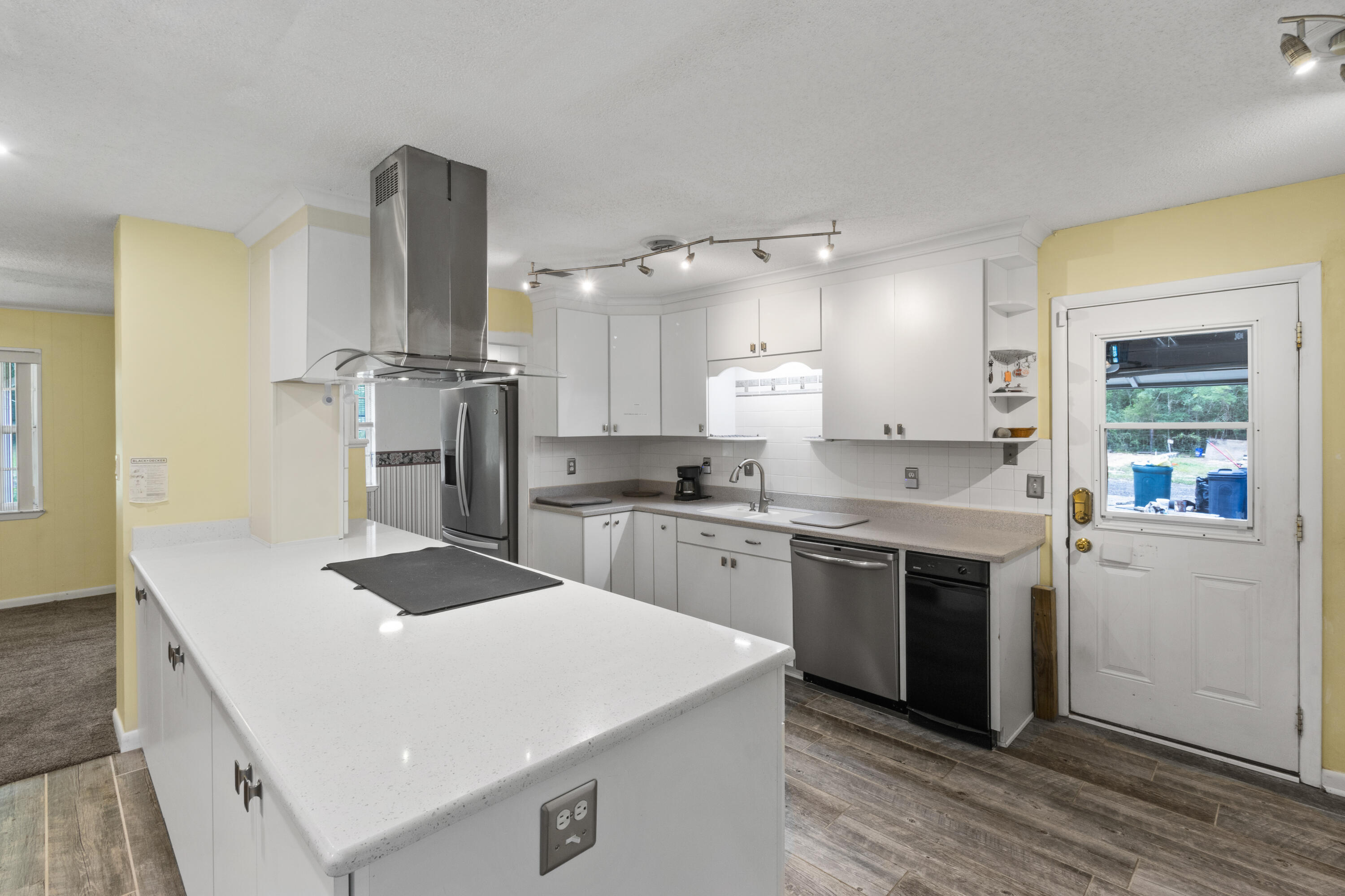 NO RECORDED SUBDIVISION - Residential