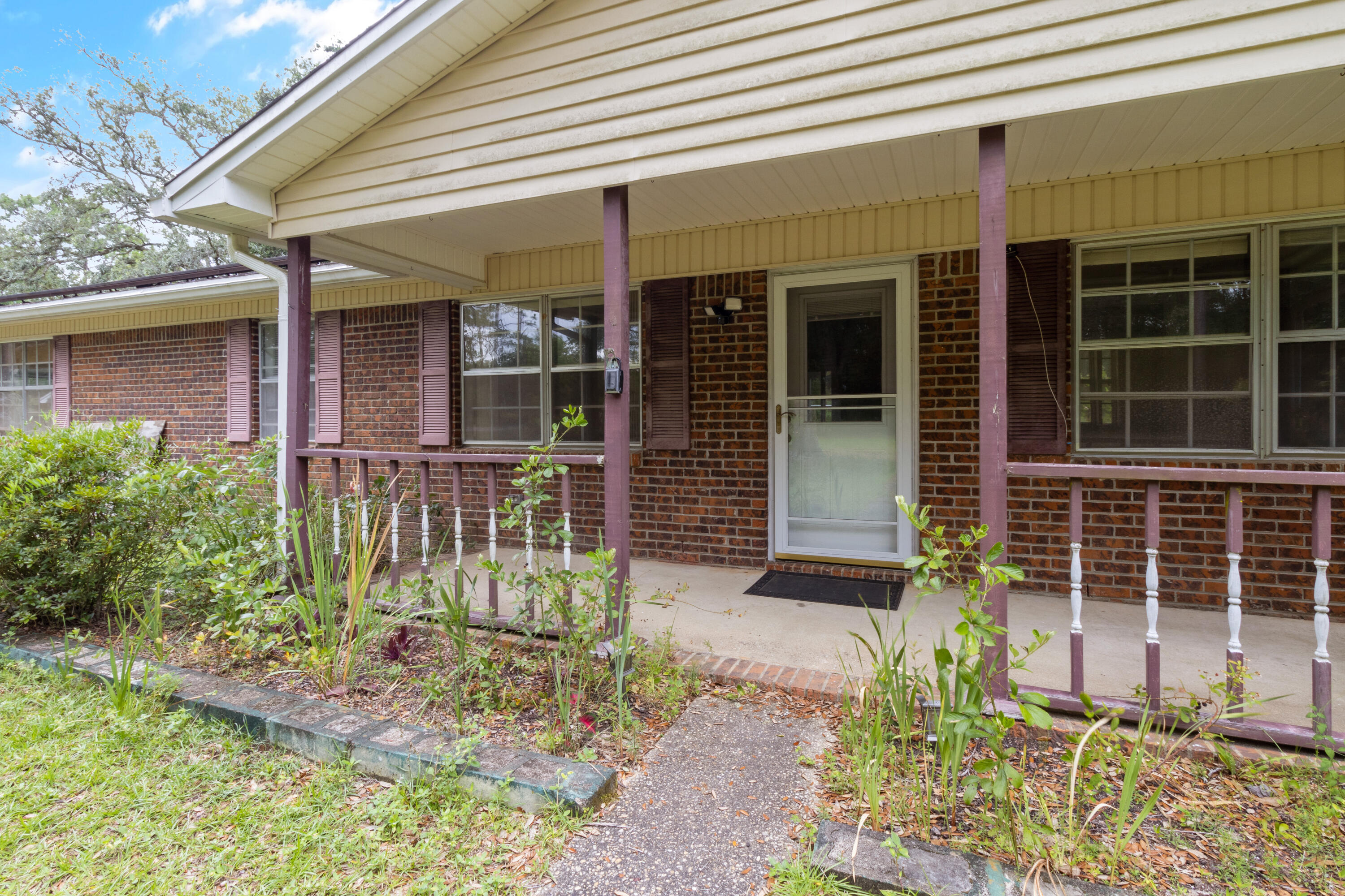 NO RECORDED SUBDIVISION - Residential