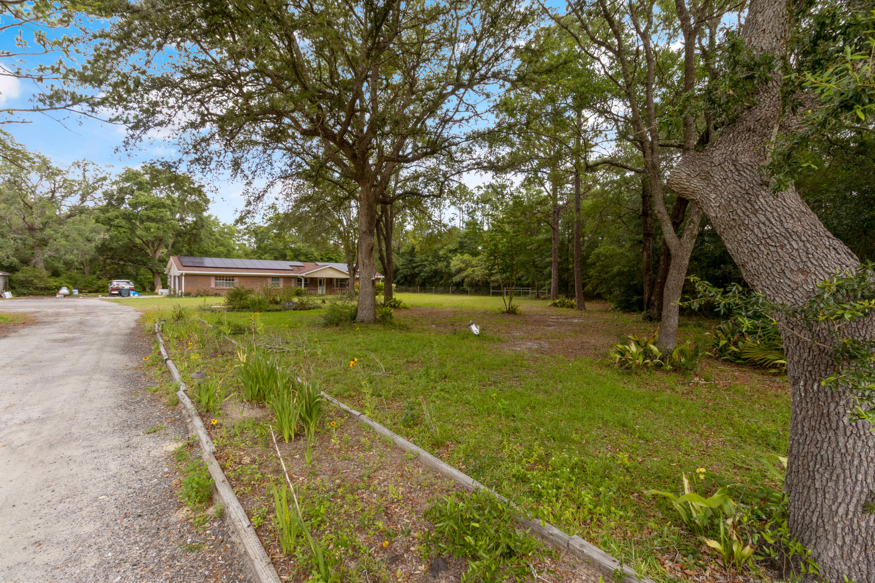 NO RECORDED SUBDIVISION - Residential