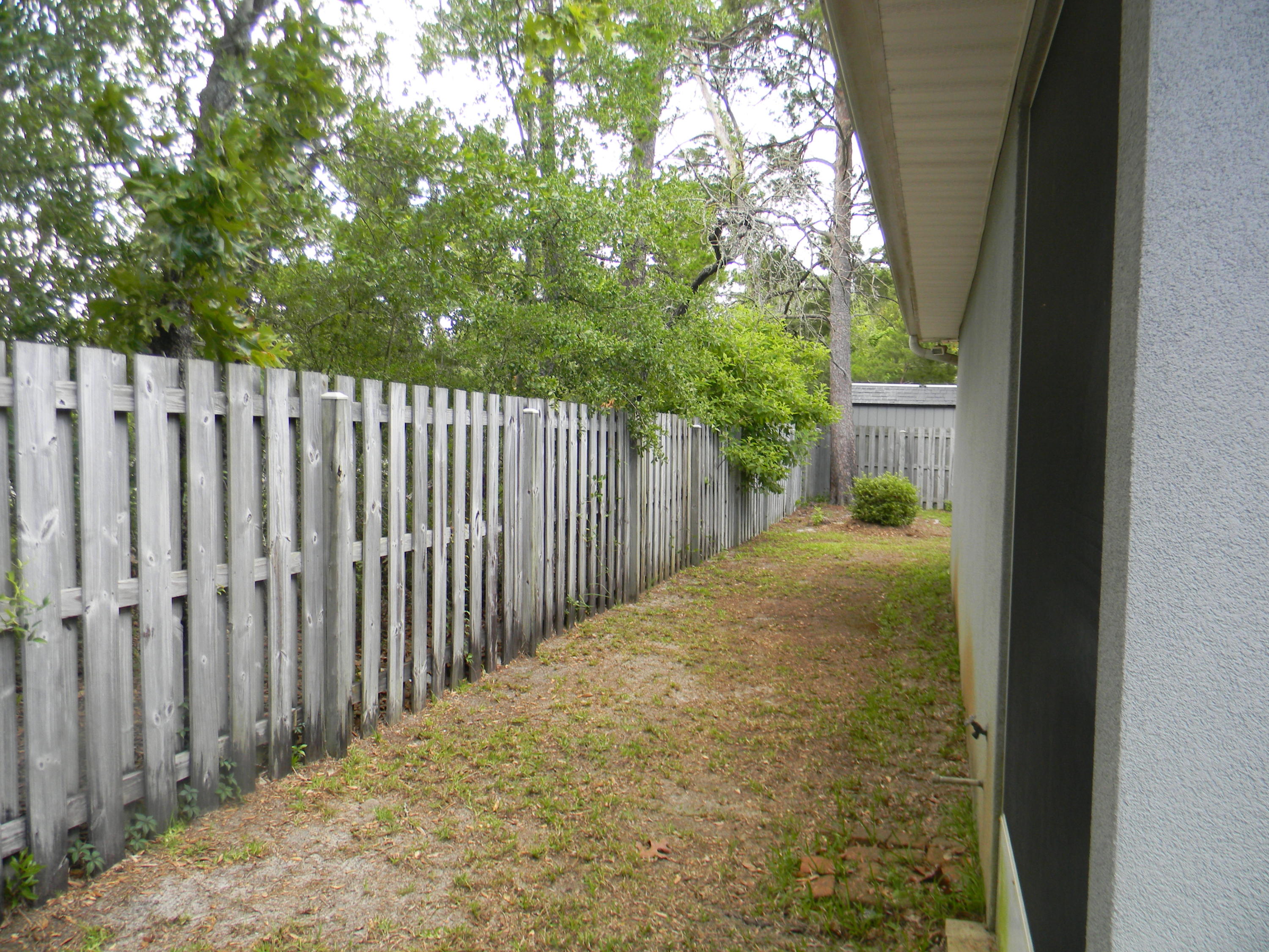 CHARDONNAY ESTATES - Residential