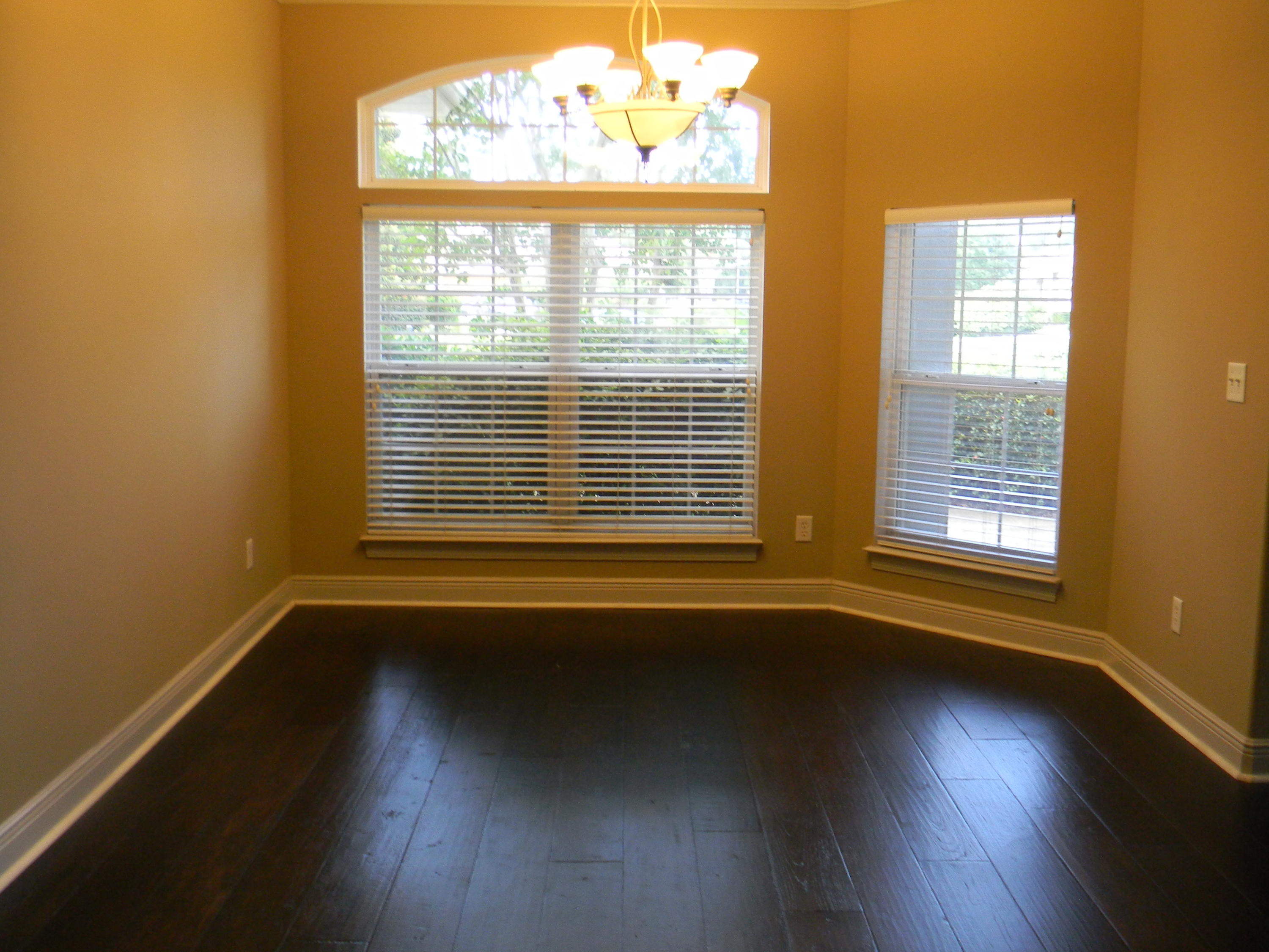 CHARDONNAY ESTATES - Residential