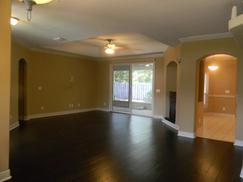 CHARDONNAY ESTATES - Residential