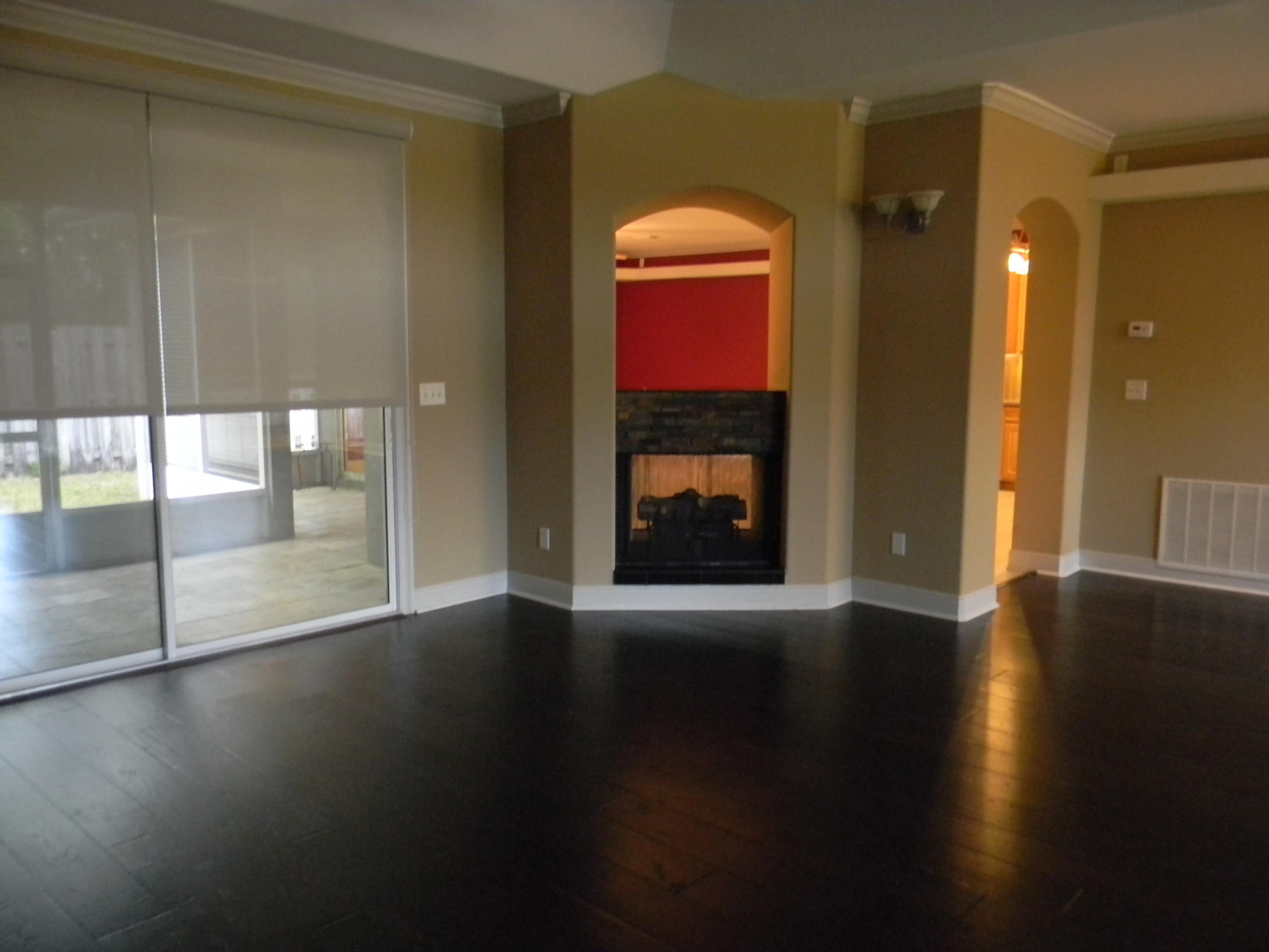 CHARDONNAY ESTATES - Residential