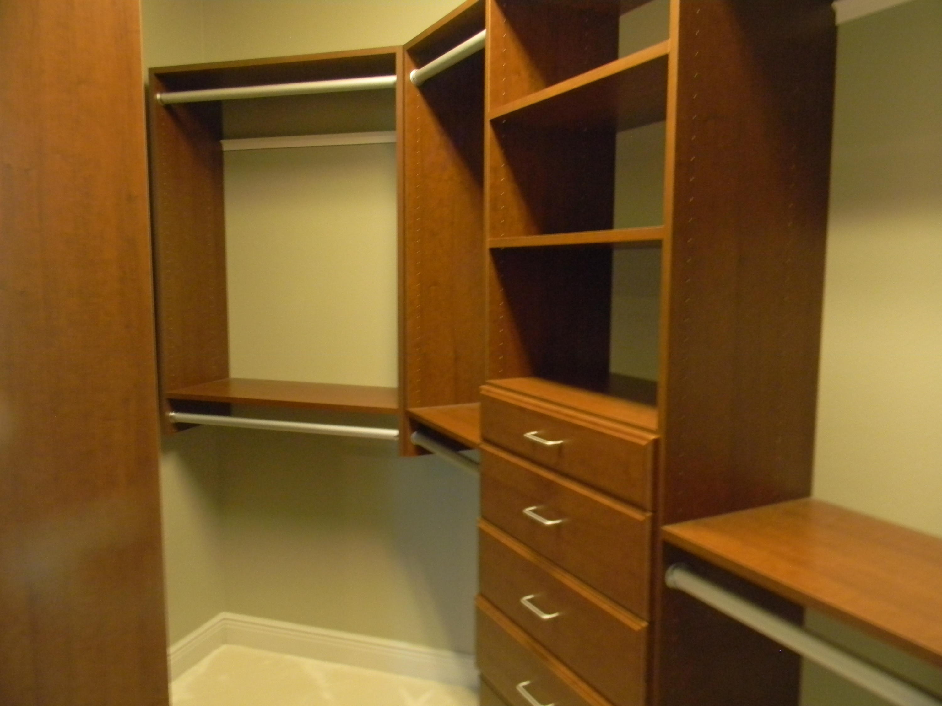 CHARDONNAY ESTATES - Residential