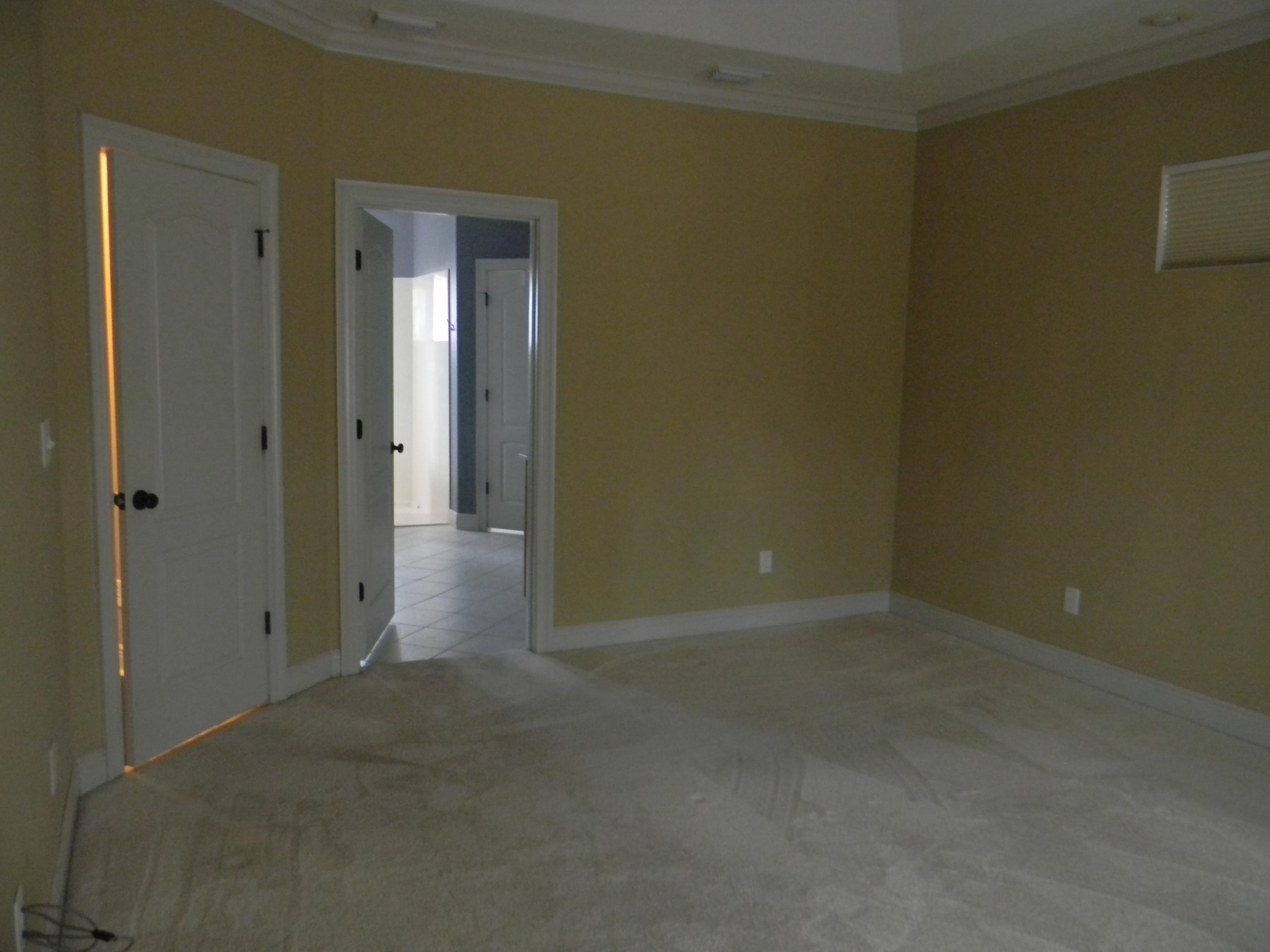 CHARDONNAY ESTATES - Residential