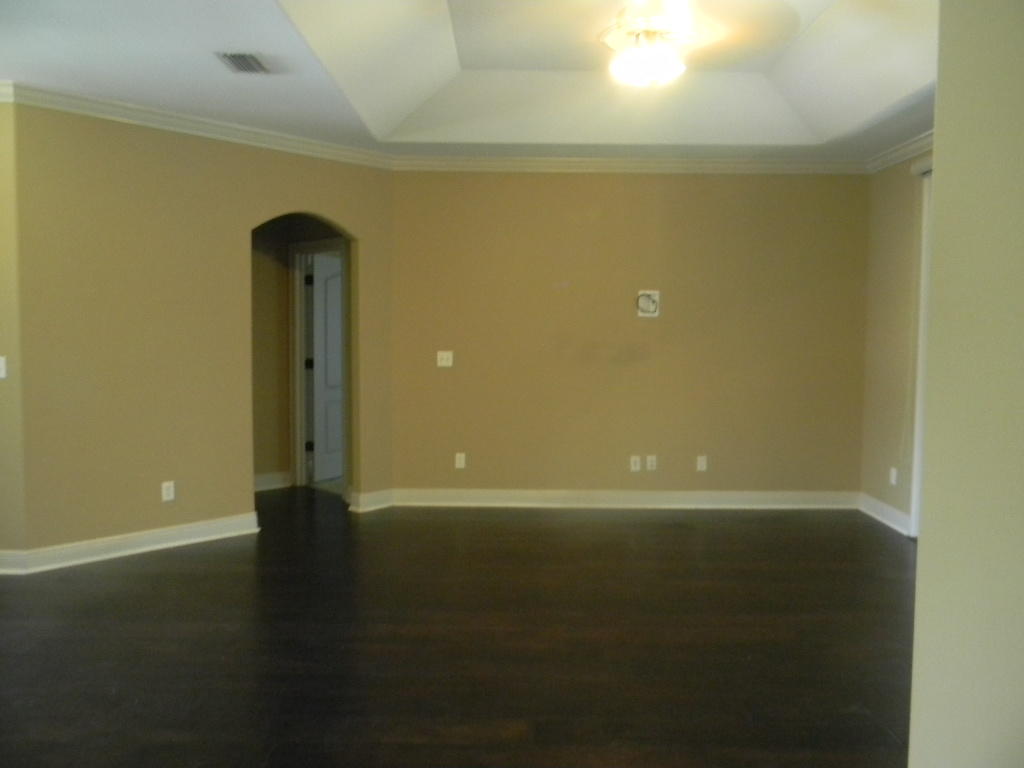 CHARDONNAY ESTATES - Residential