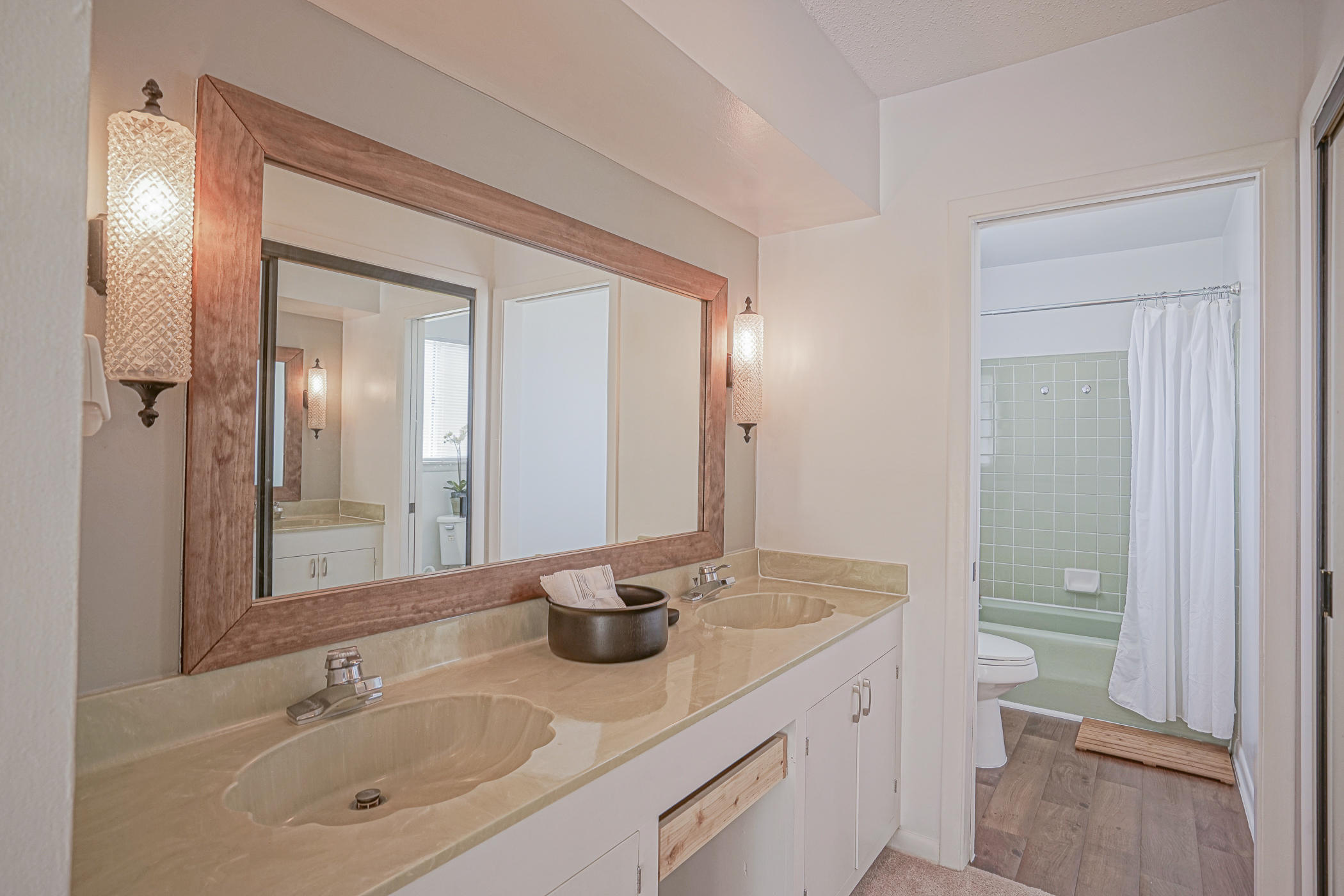 LAKE LORRAINE ESTATES - Residential