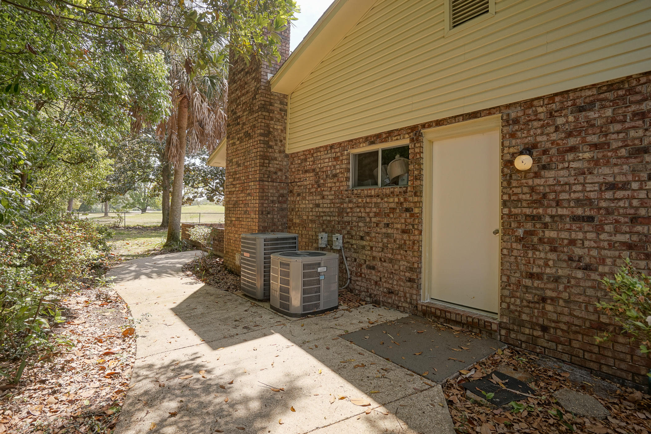 LAKE LORRAINE ESTATES - Residential