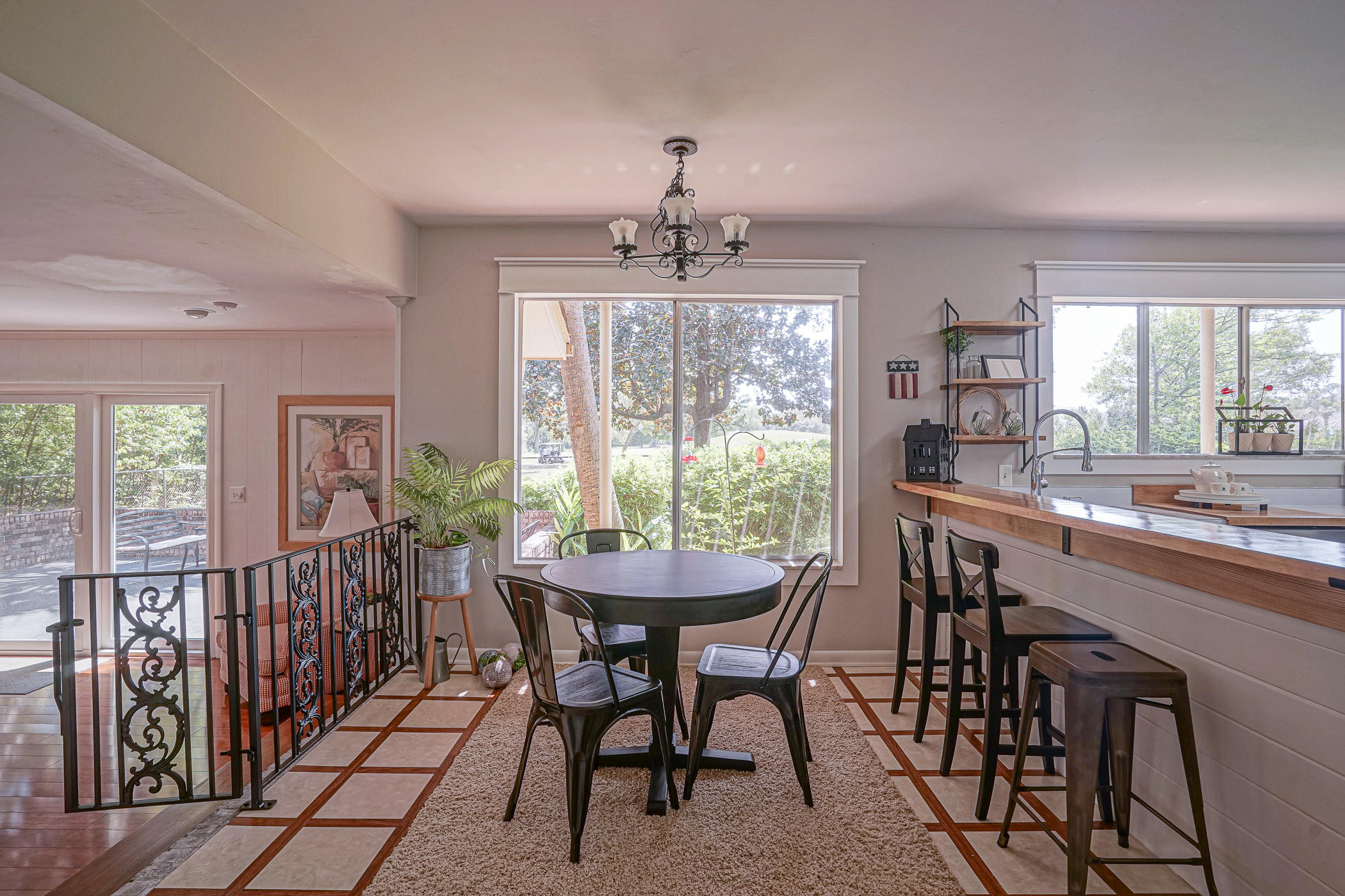 LAKE LORRAINE ESTATES - Residential