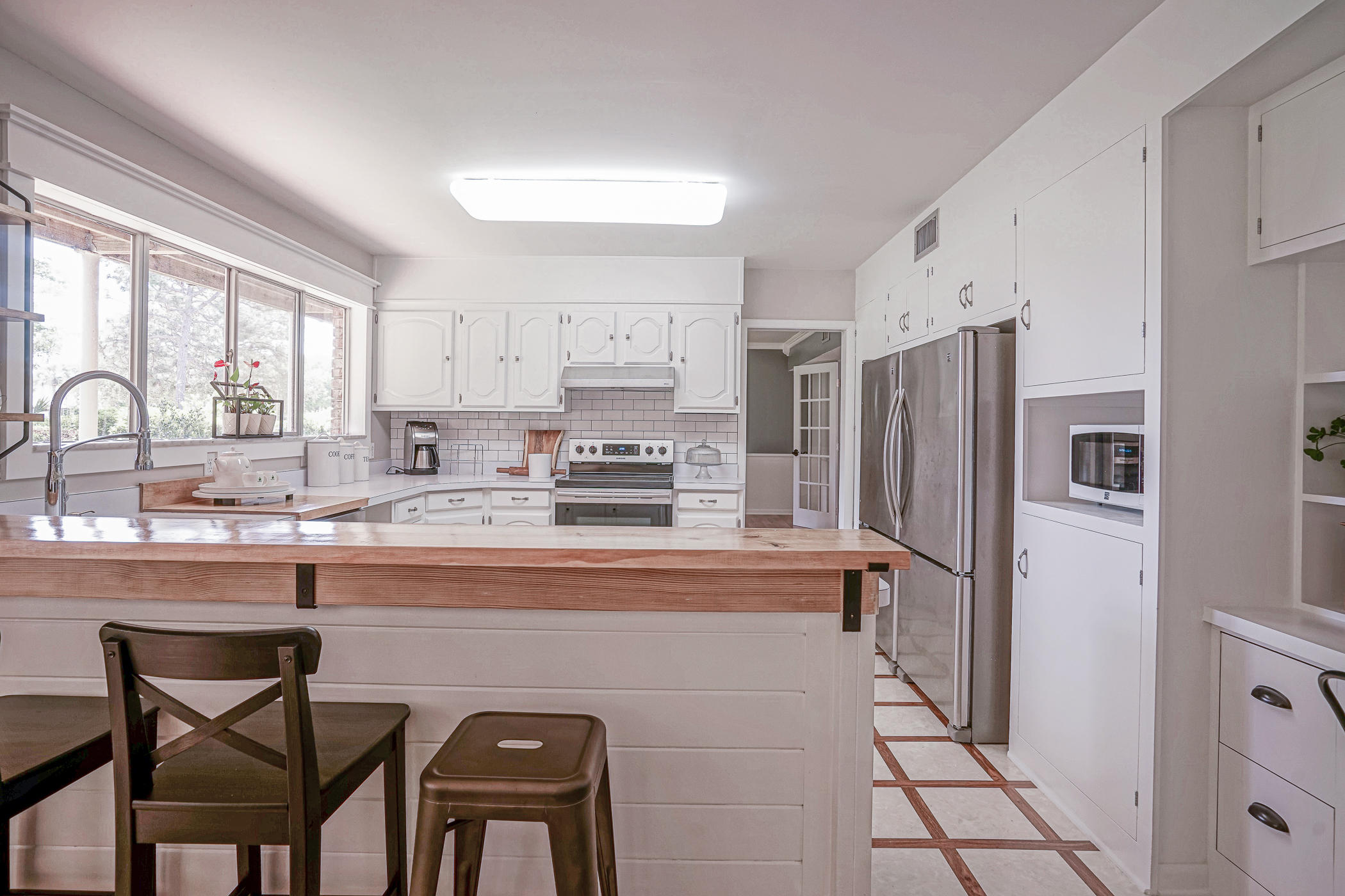 LAKE LORRAINE ESTATES - Residential