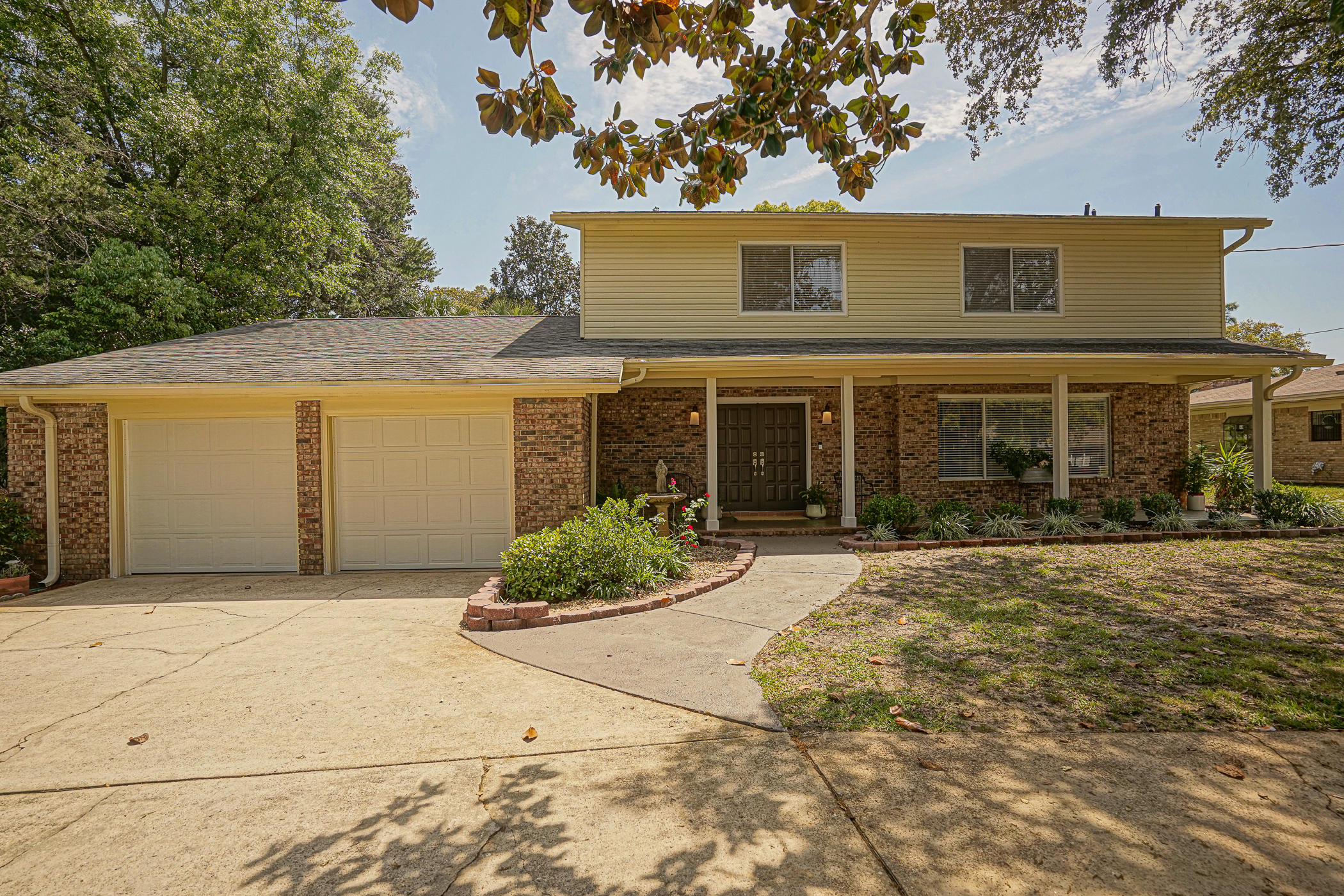 LAKE LORRAINE ESTATES - Residential