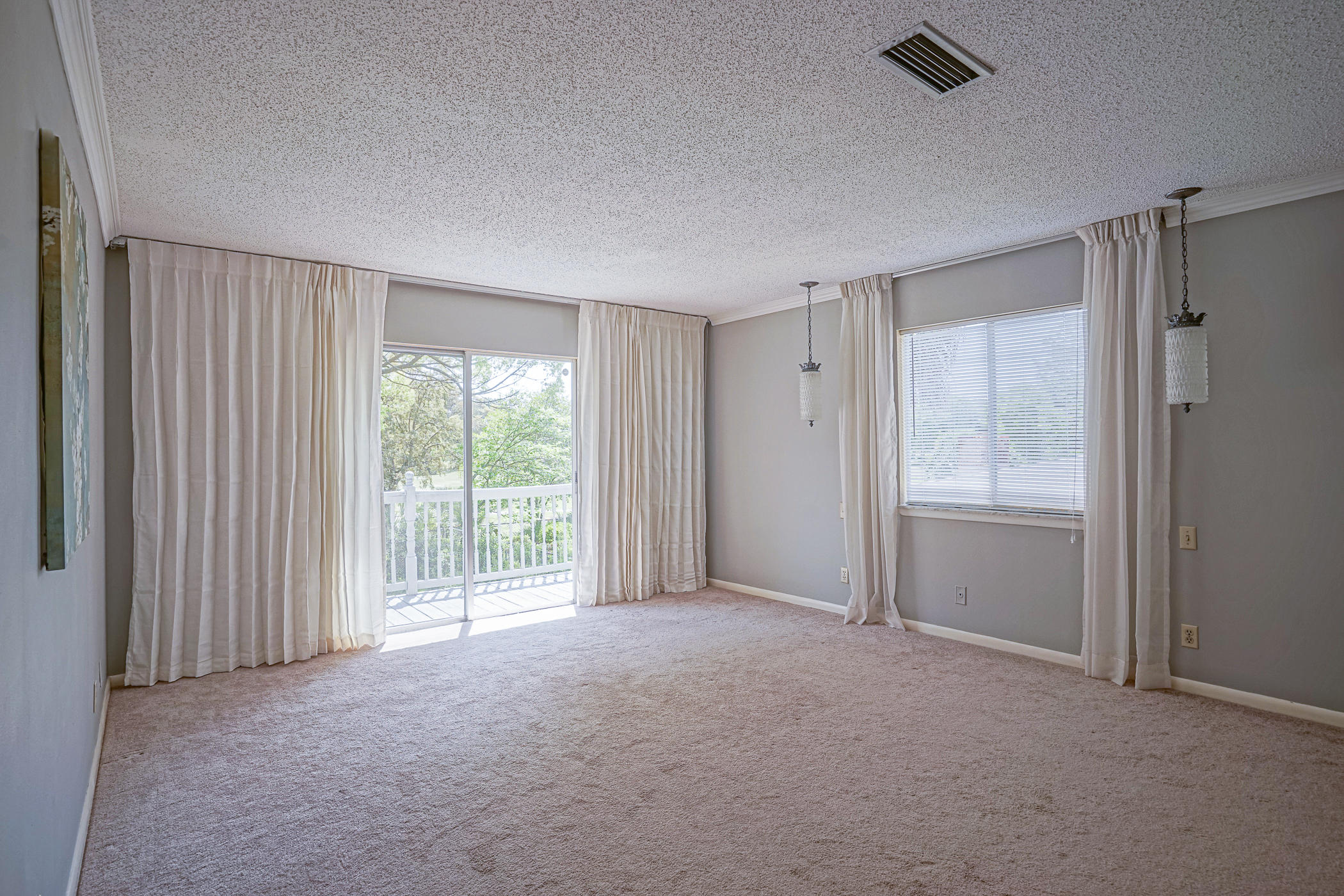 LAKE LORRAINE ESTATES - Residential