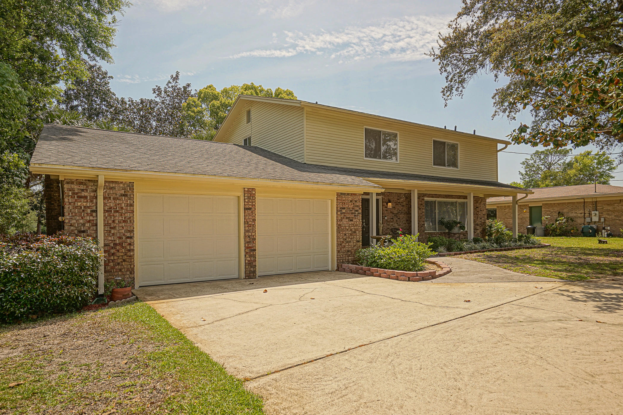 LAKE LORRAINE ESTATES - Residential