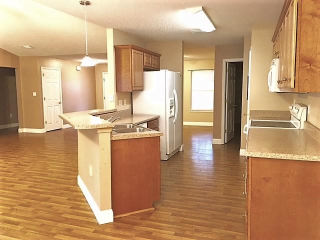 OLD BETHEL ESTATES PH II - Residential Lease