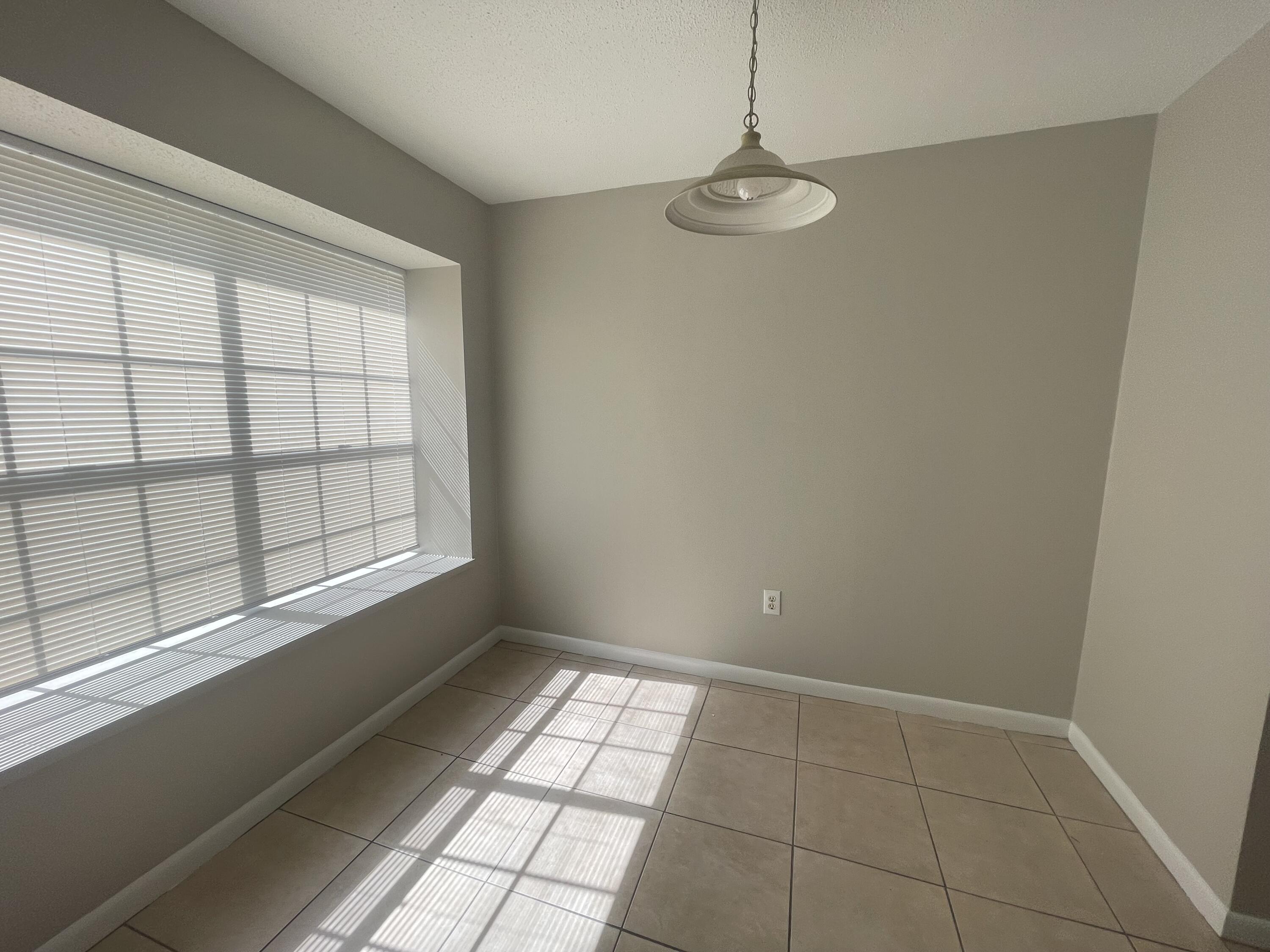 VIKING MANOR PH 1 - Residential Lease