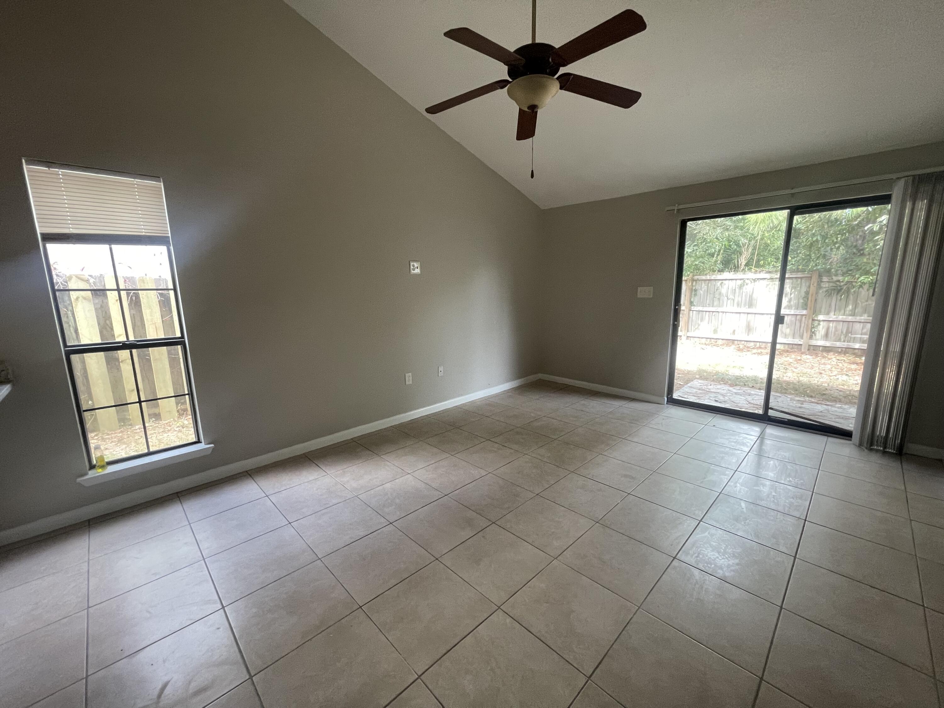 VIKING MANOR PH 1 - Residential Lease